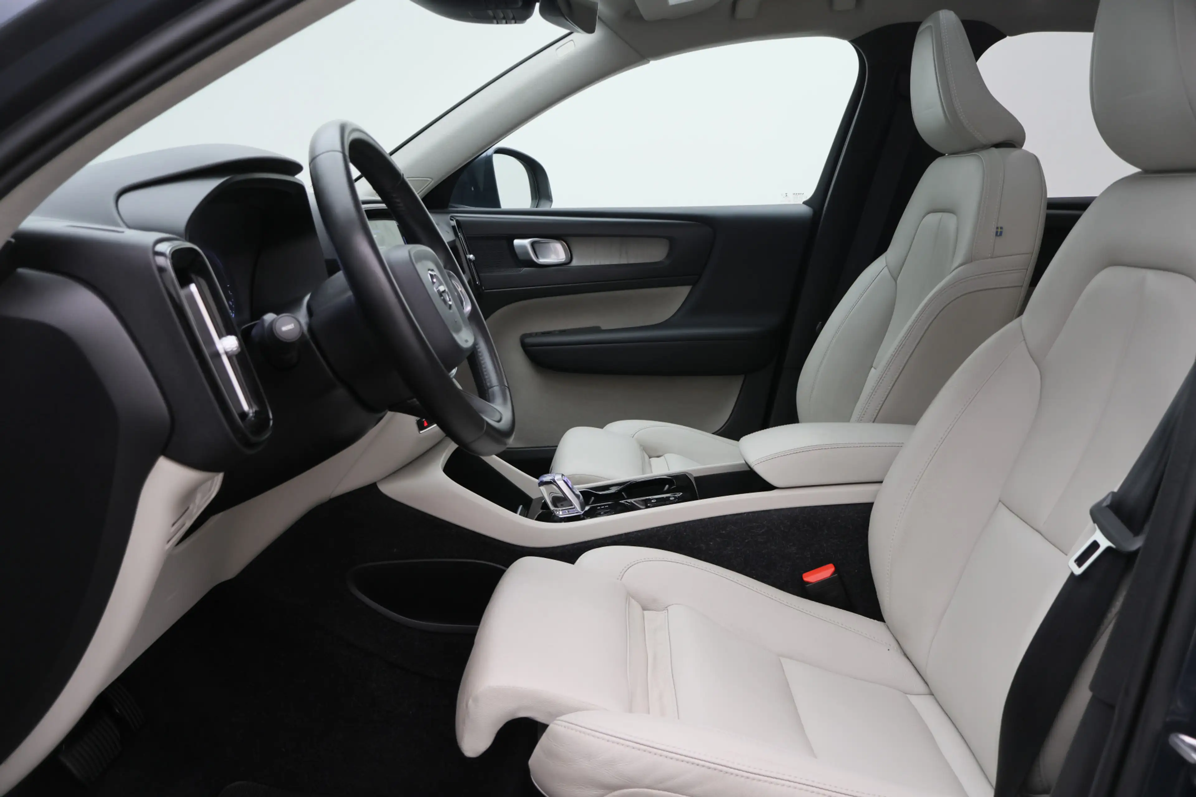 Volvo XC40 1.5 T5 Twin Engine Inscription Leer, Panoramadak, — photo 10