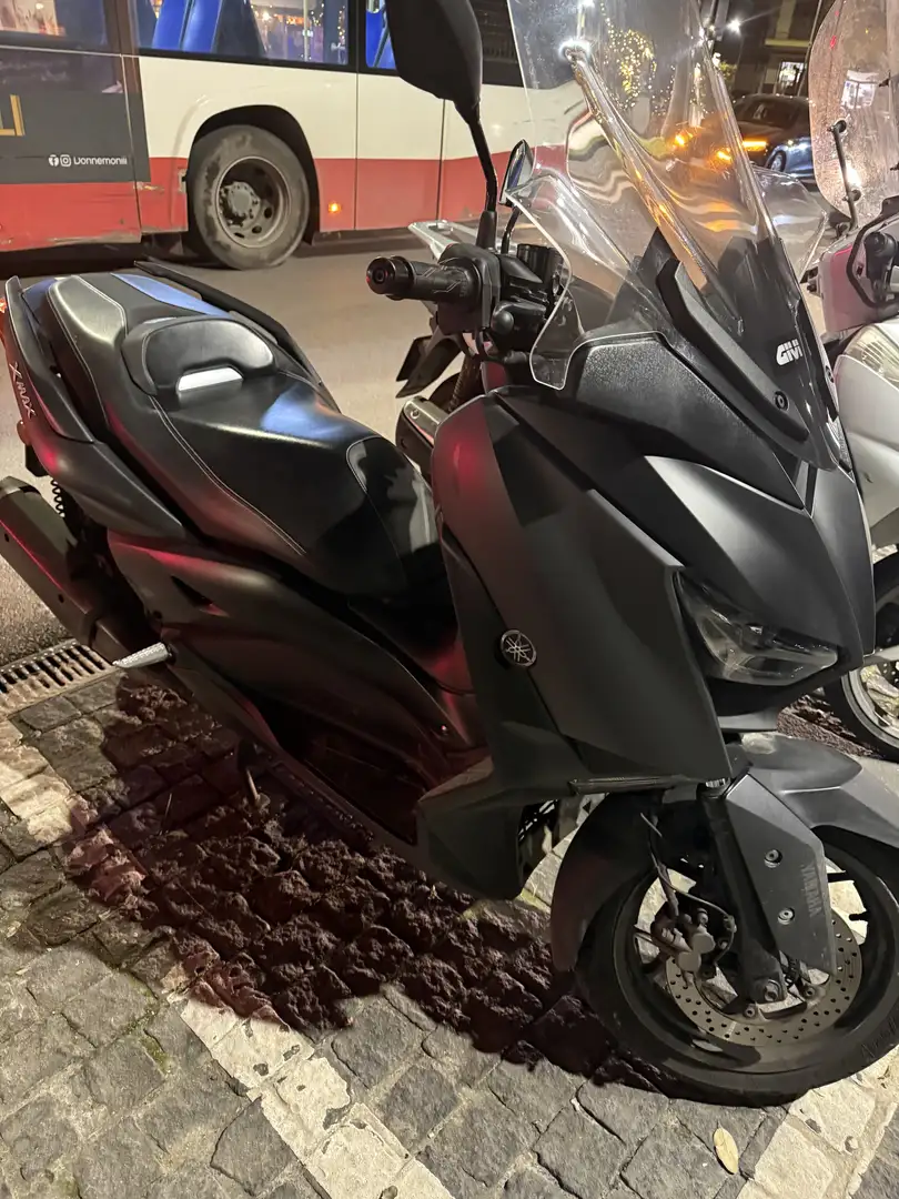 Yamaha X-Max 300 Negro - 2