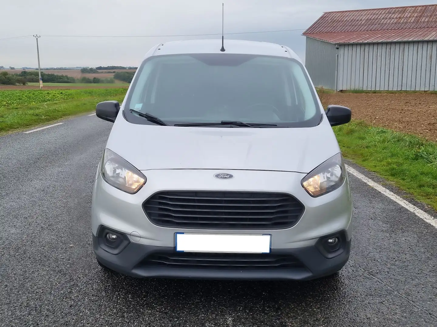 Ford Transit Courier 1.5 TDCI 100CH STOP\u0026START TREND BUSINESS Gris - 2