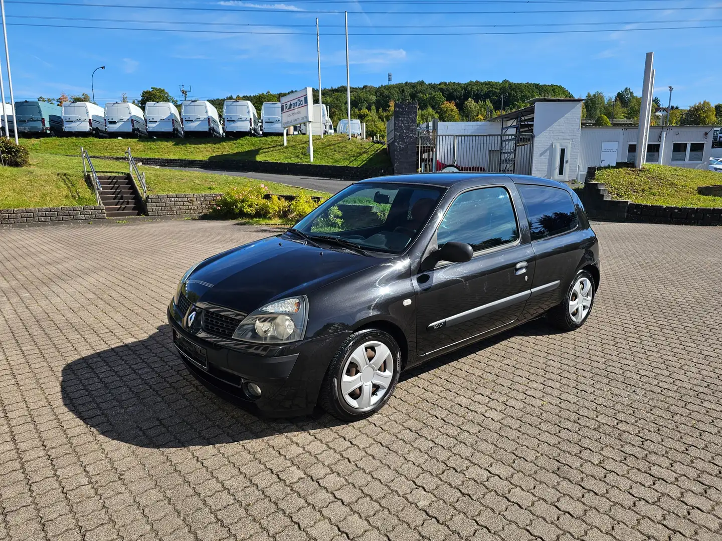 Renault Clio Clio 1.2 16 V TechLine Schwarz - 1
