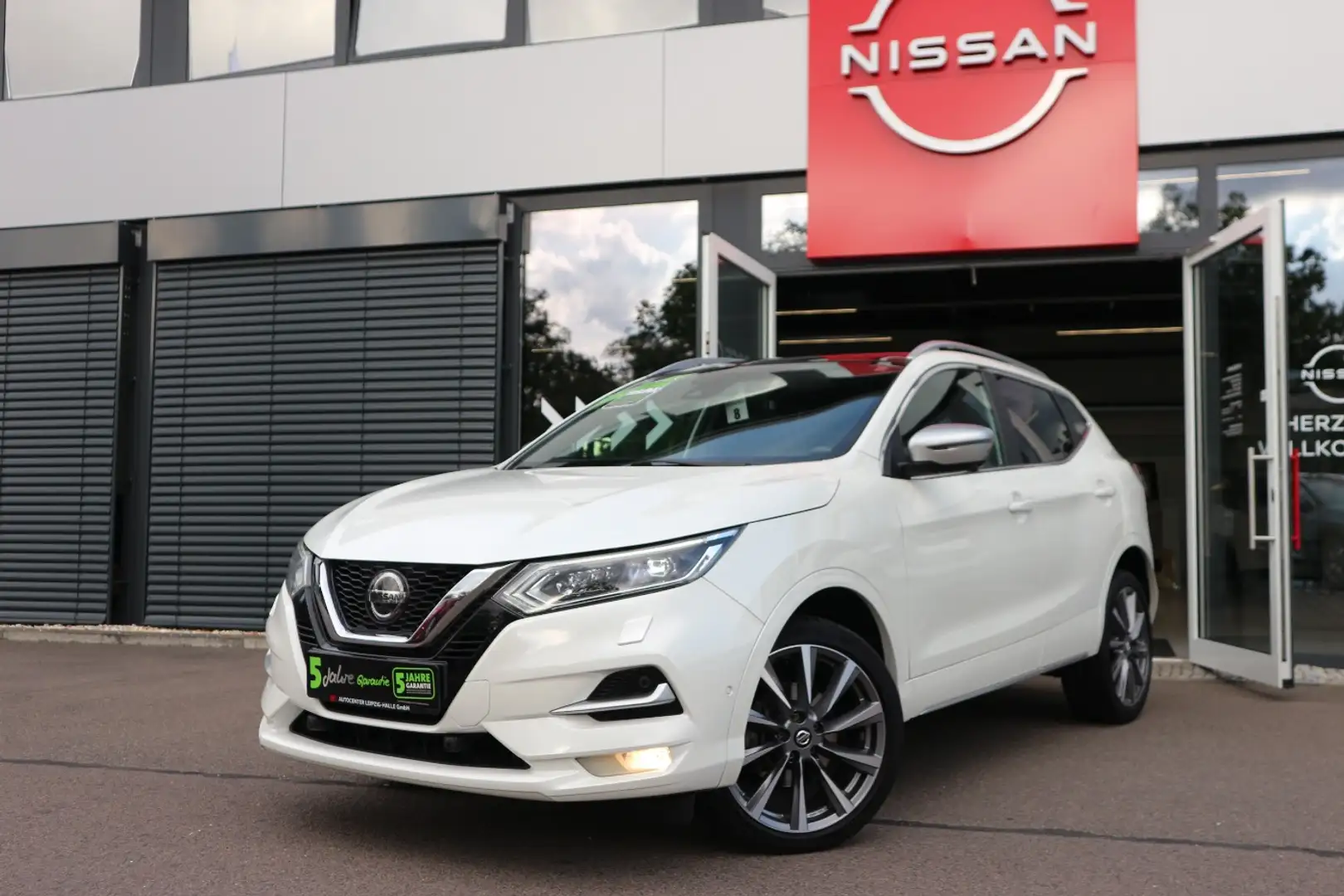 Nissan Qashqai 1.3 DIG-T DCT Tekna+ Leder BOSE Pano LED Blanc - 2