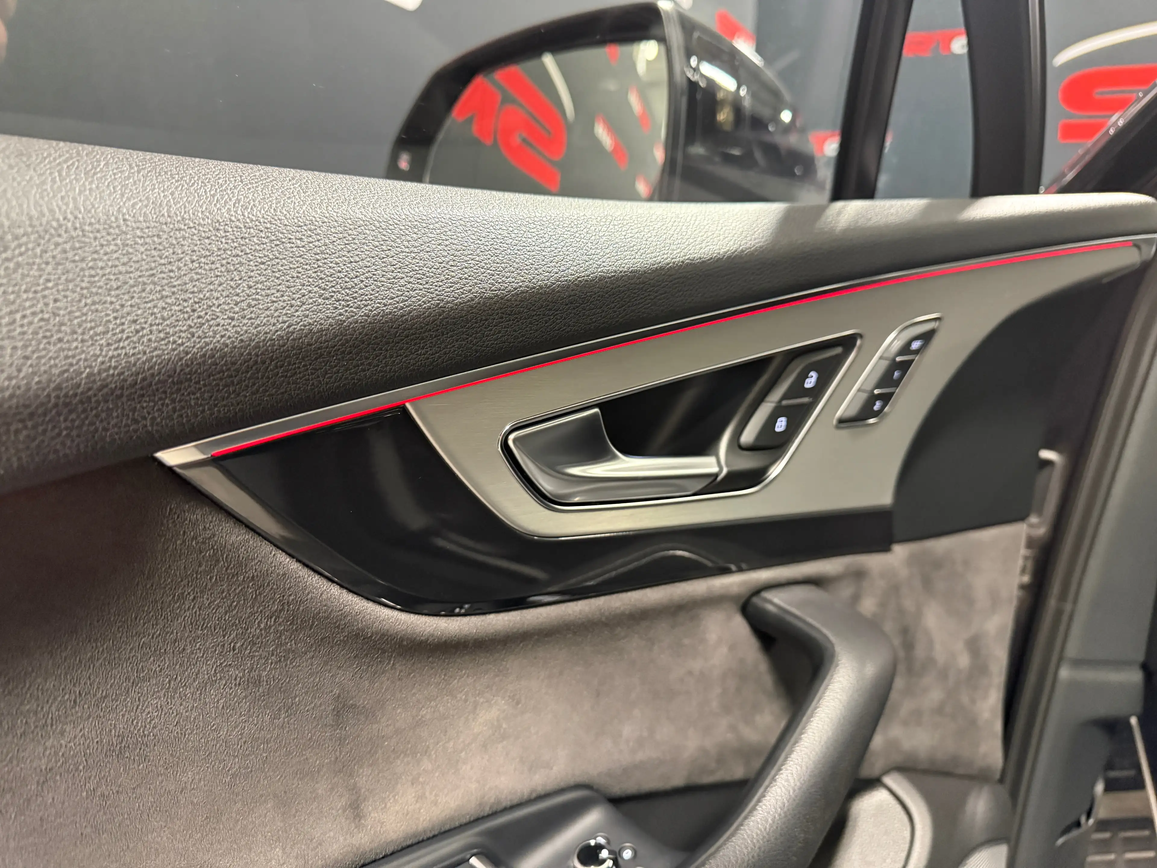 Audi Q7 3.0 TDI quattro *7 Sitze*Allradlenkung*SchwarzPaket*AHK*ACC*Kamera*Pano*ACC*Luft*Matrix LED — photo 12