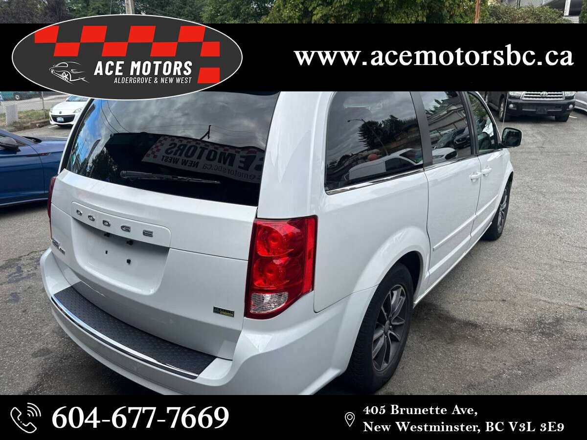 2017 Dodge Grand Caravan SXT Premium Plus(Stow'n Go) — снимка 1