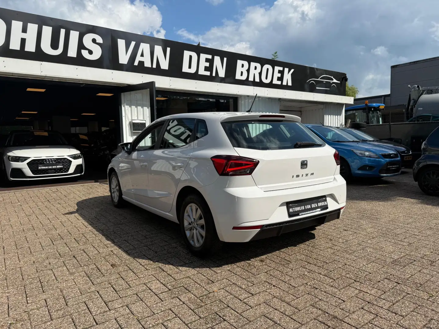 SEAT Ibiza 1.0 MPI Reference 1e Eigenaar|Ac|Acc|Cruise|Blueto Wit - 2