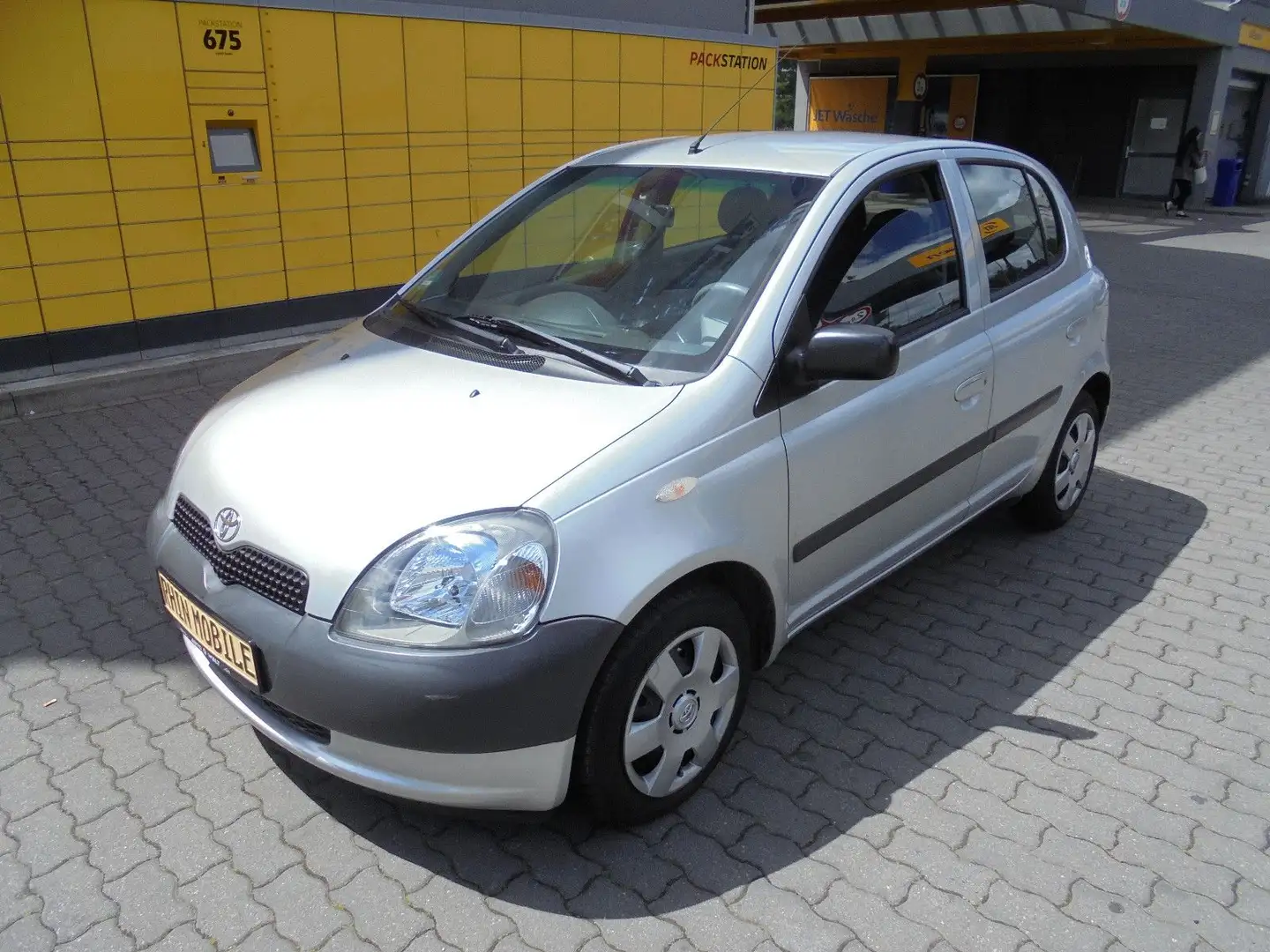 Toyota Yaris 1.0 linea sol/5türig/ HU-1-2027/ Plateado - 2