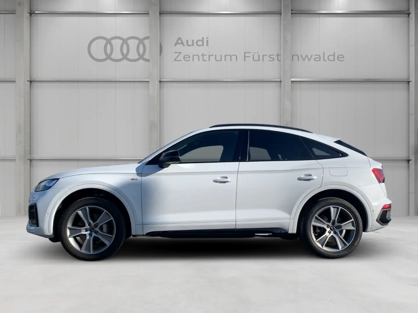 Audi Q5 tronic Sportback 55 TFSI e S-tronic quattro S line Weiß - 2