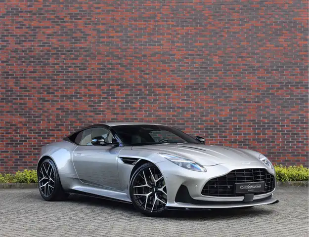 Aston Martin DB12 4.0 V8