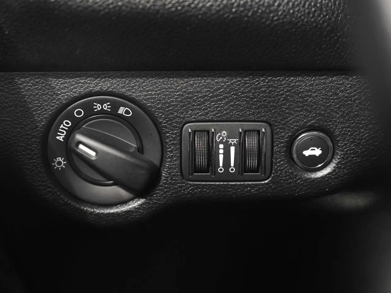 Dodge Challenger photo Dodge Challenger