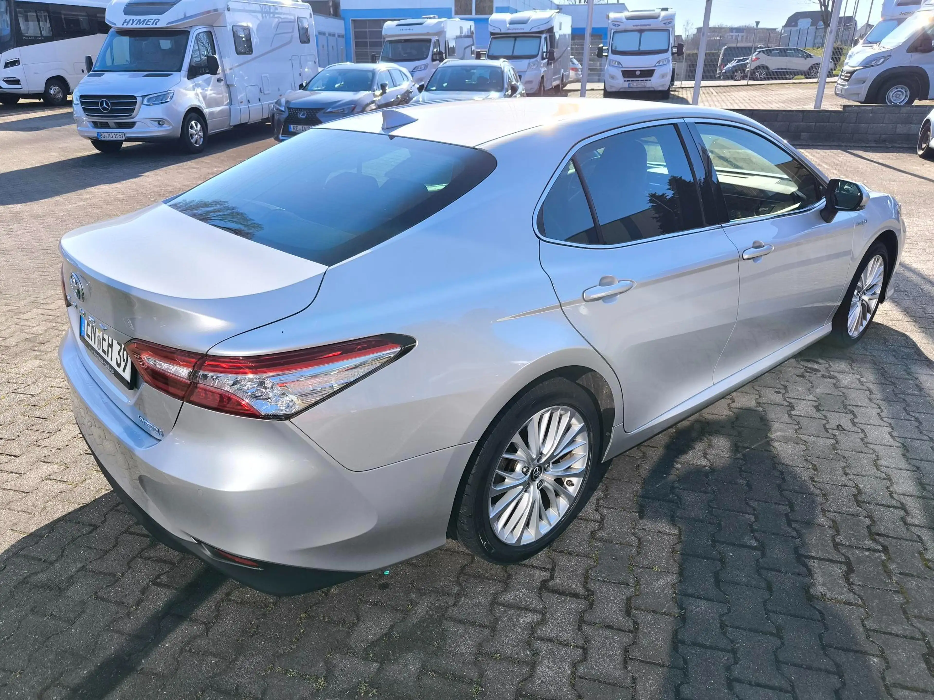 Toyota Camry Camry Executive Hybrid Leder LED Kamera Alarm — photo 5