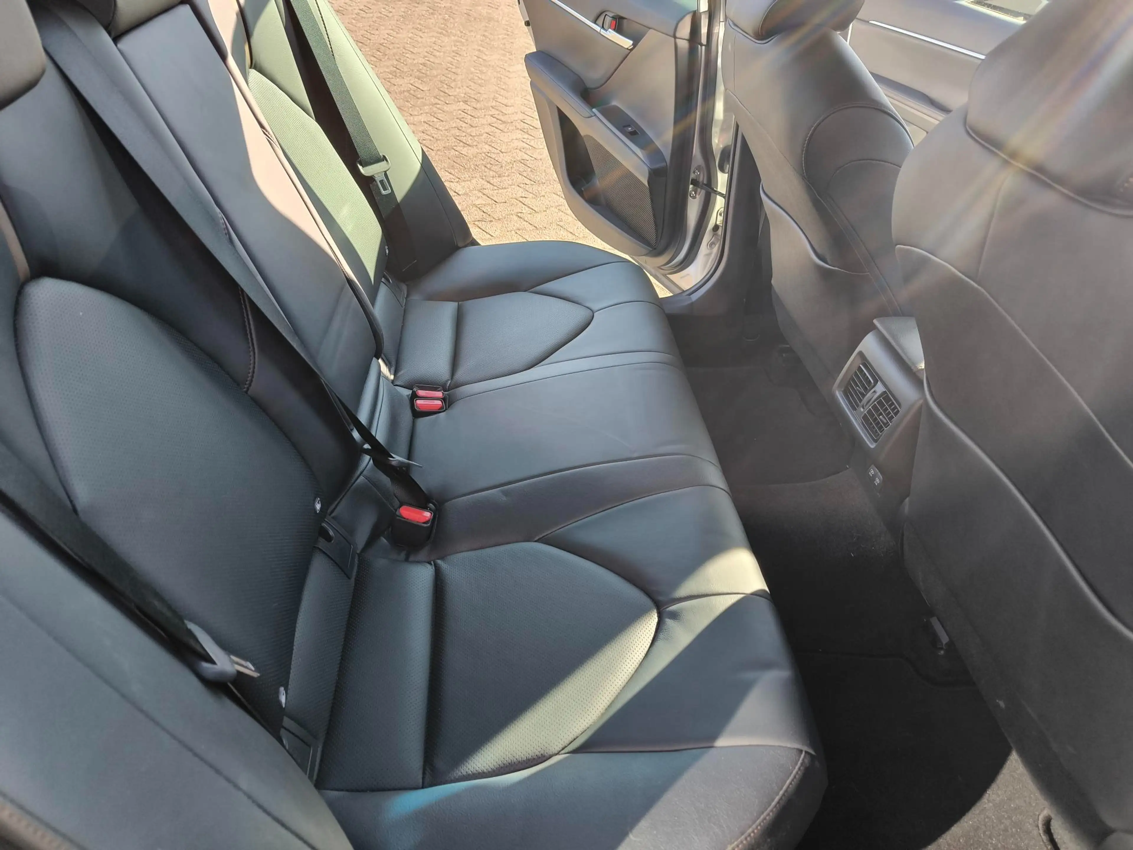 Toyota Camry Camry Executive Hybrid Leder LED Kamera Alarm — photo 15