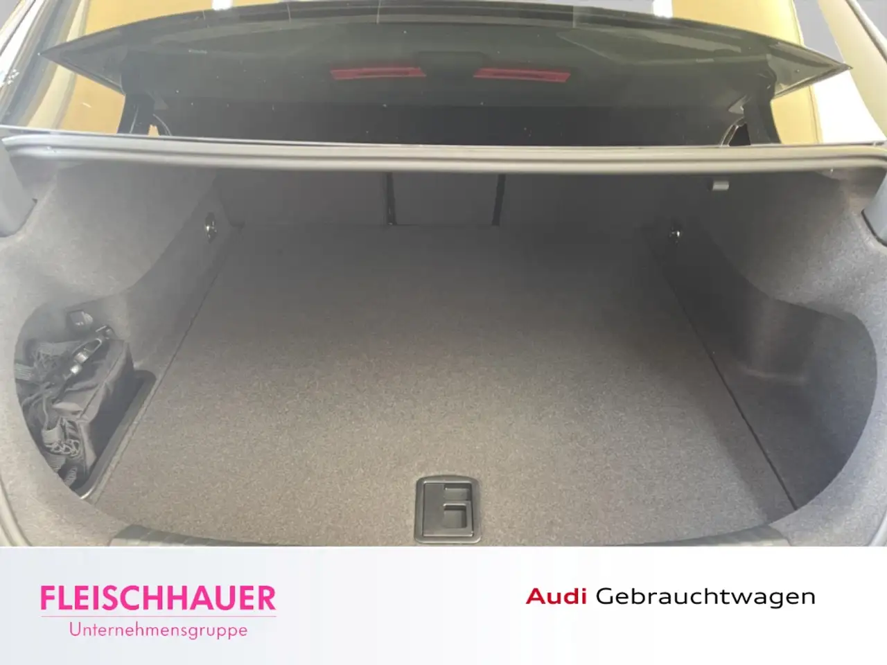 Audi RS3 Limousine 2.5 TFSI quattro S tronic 6