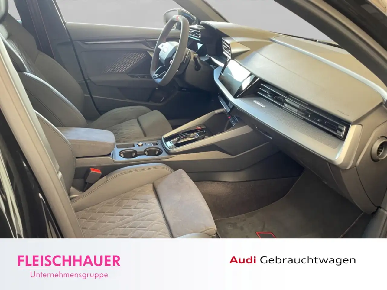Audi RS3 Limousine 2.5 TFSI quattro S tronic 8