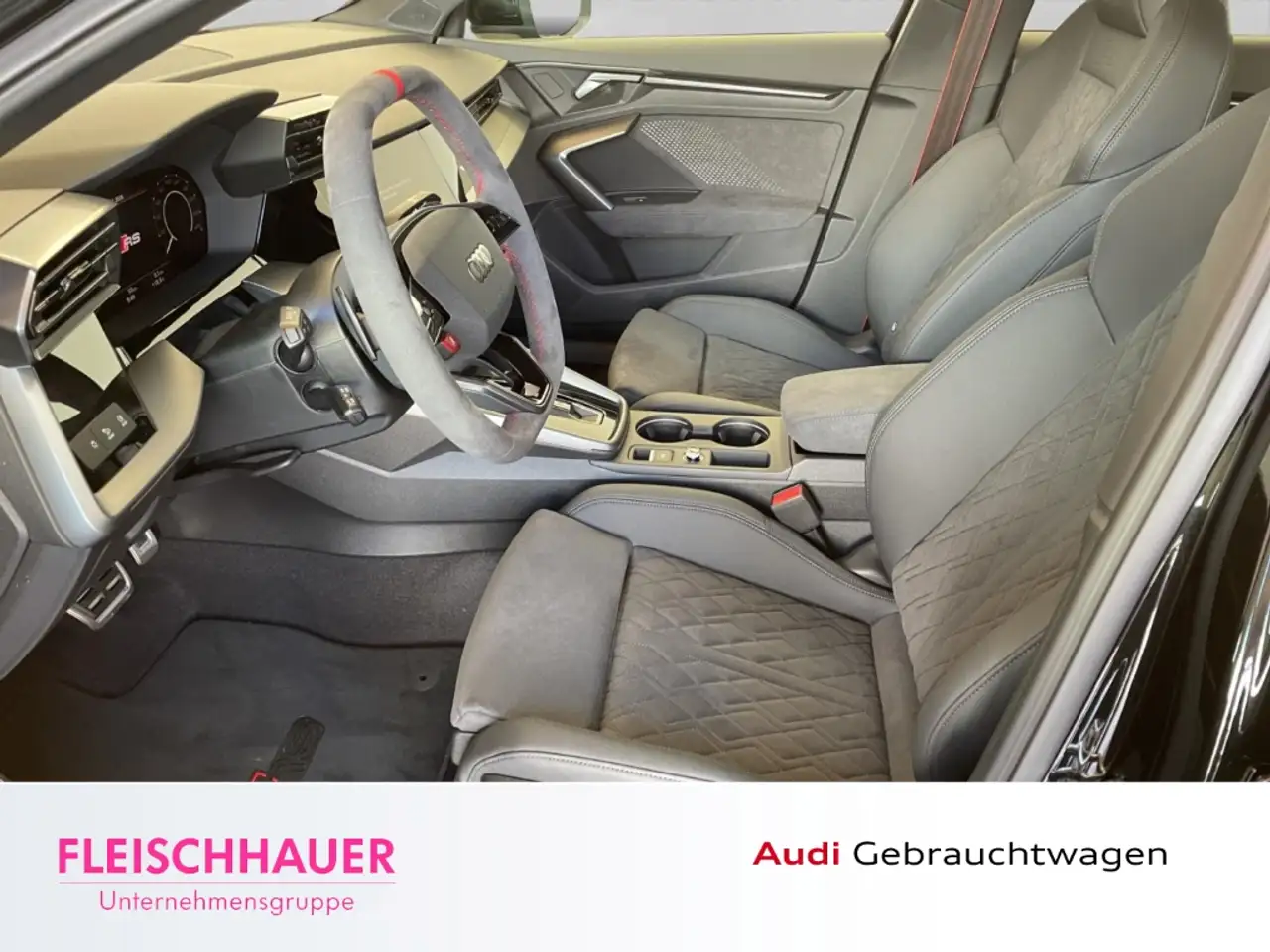 Audi RS3 Limousine 2.5 TFSI quattro S tronic 11