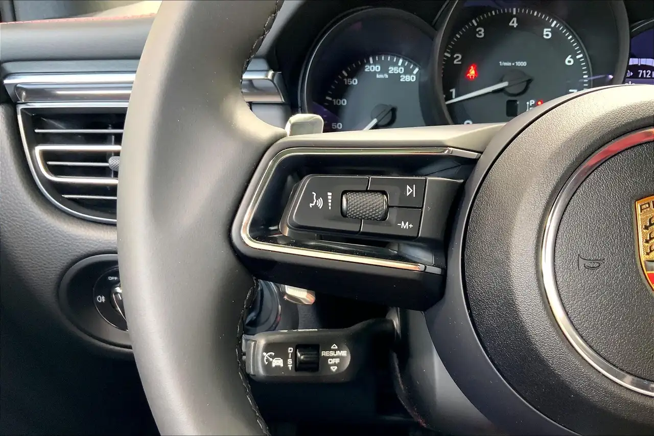 Porsche Macan снимка Porsche Macan