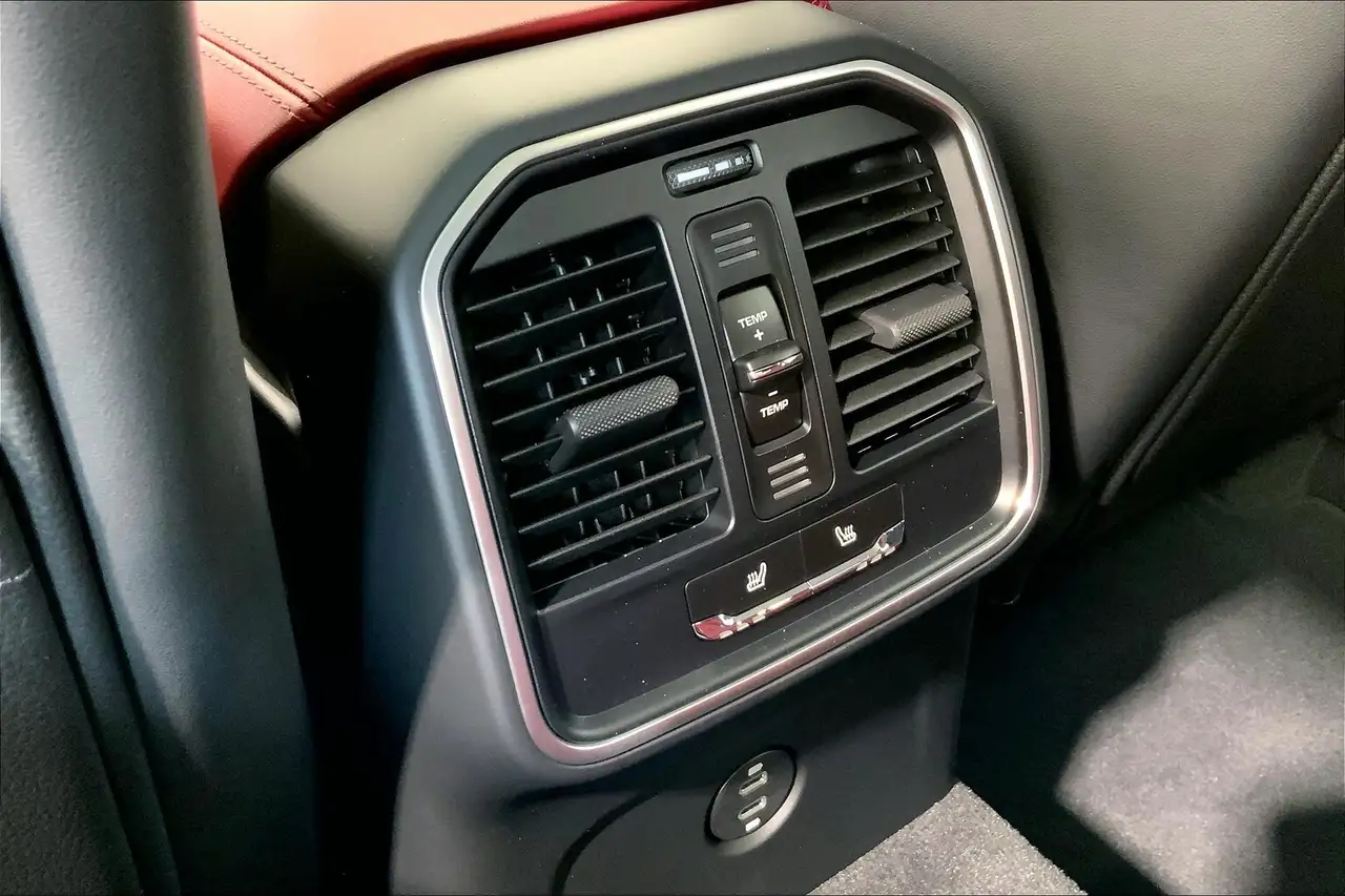 Porsche Macan снимка Porsche Macan