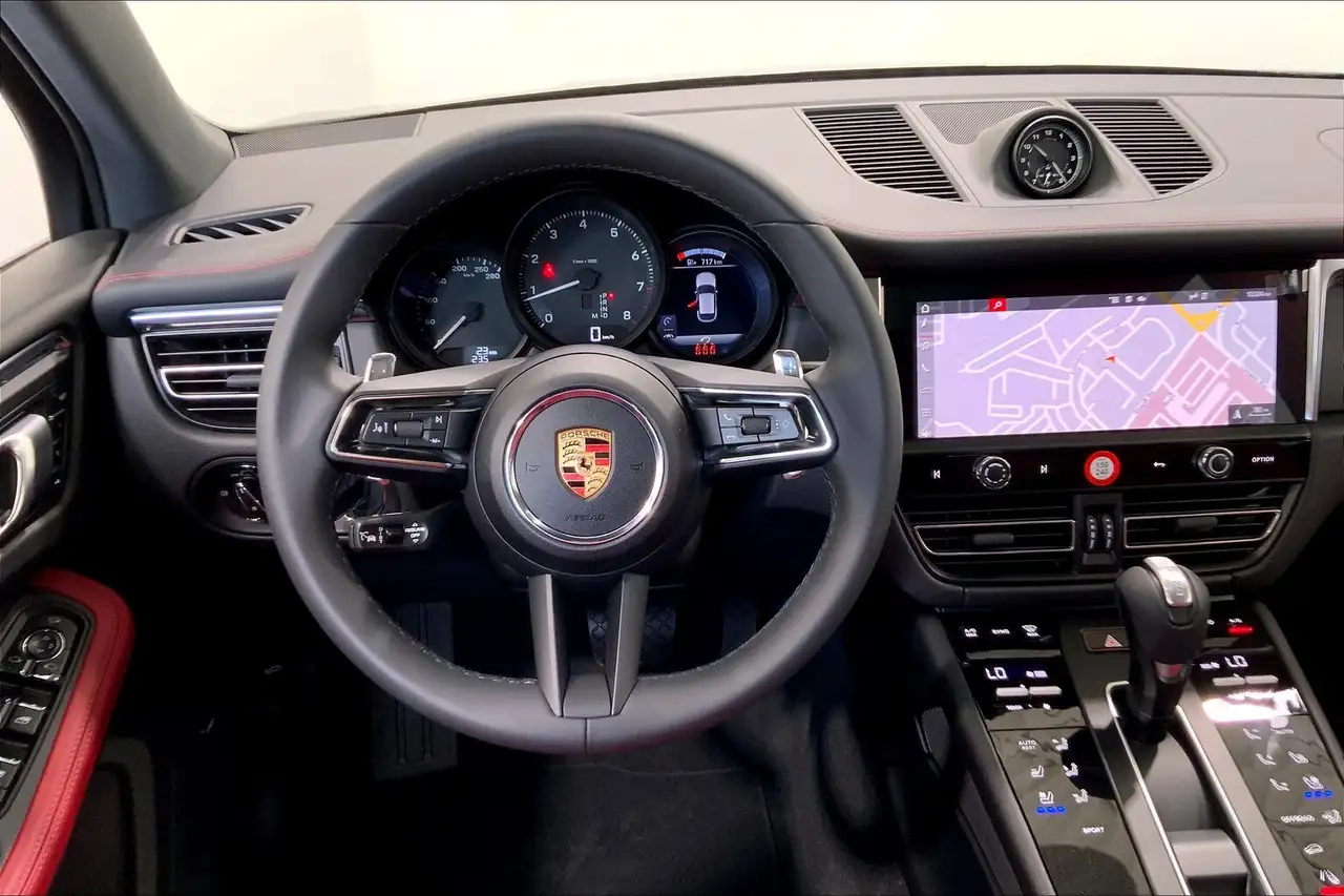 Porsche Macan снимка Porsche Macan