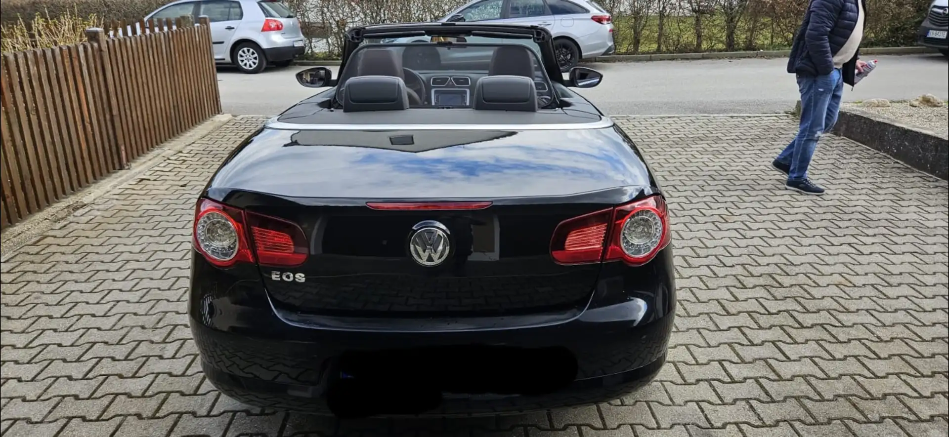 Volkswagen Eos 1,4 TSI Чорний - 2