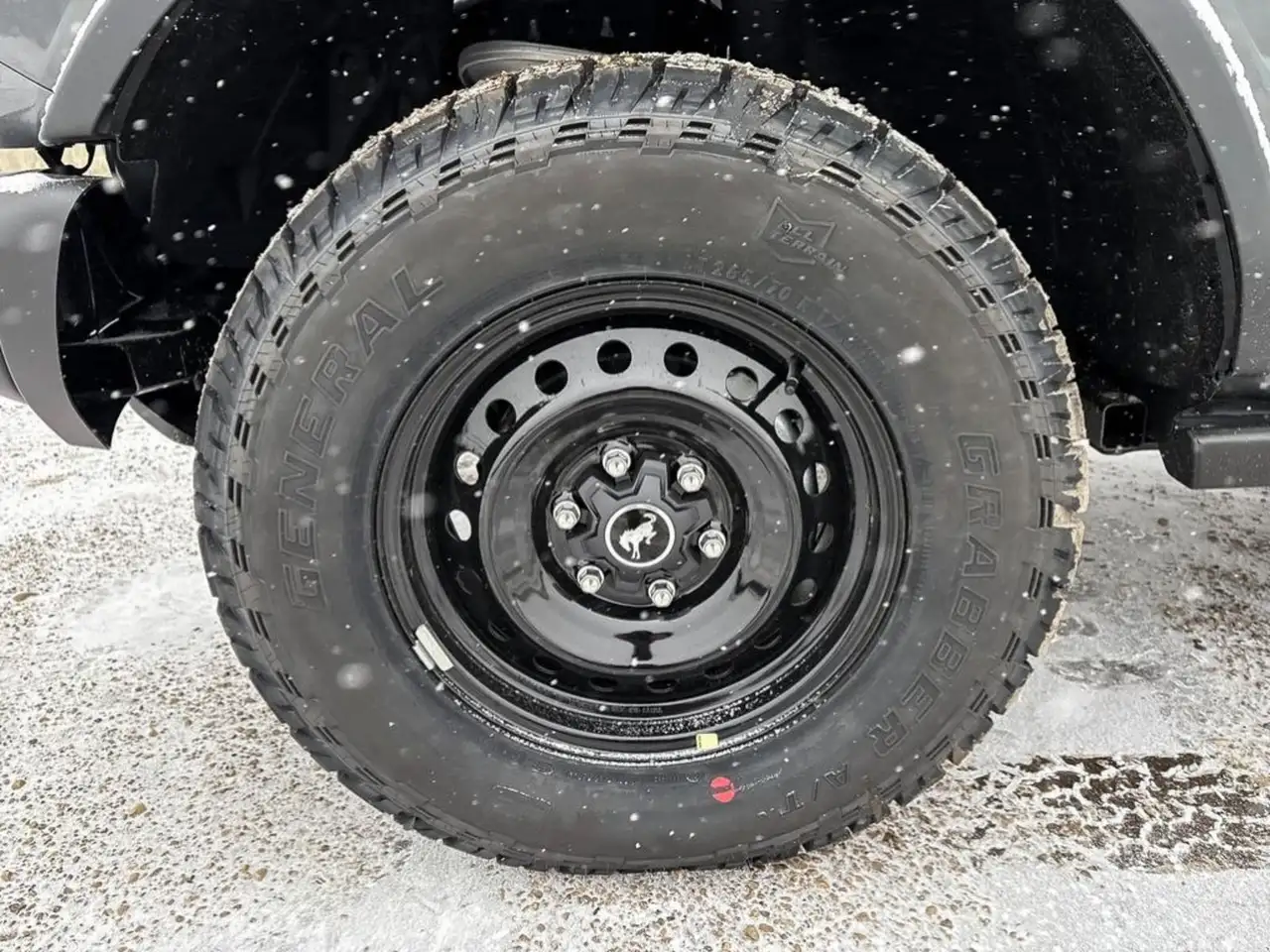 Ford Bronco снимка Ford Bronco