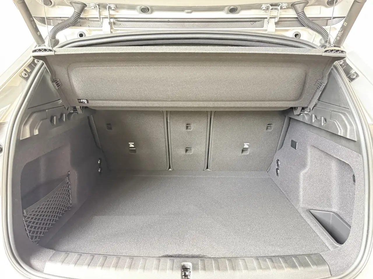 BMW iX1 xDrive30 M Sportpaket | Komfortzugang | Panorama G 9
