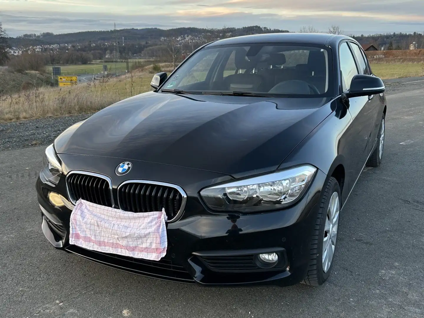 BMW 116 1er+(5-Türer)+116i+Advantage Schwarz - 1