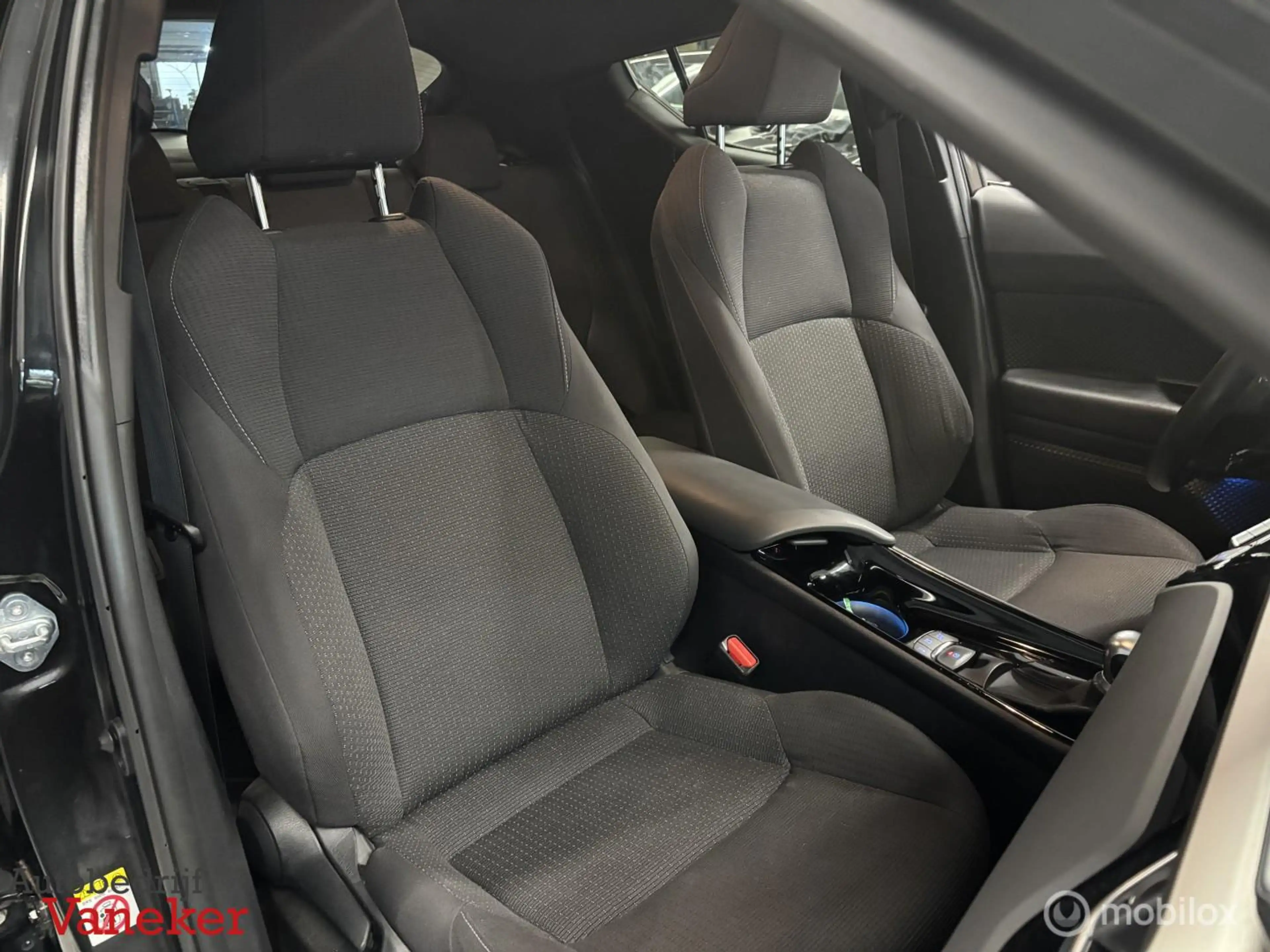 Toyota C-HR 1.8 Hybrid Team D|ACC|Stoel/Stuur verwarm|1e eig — photo 21