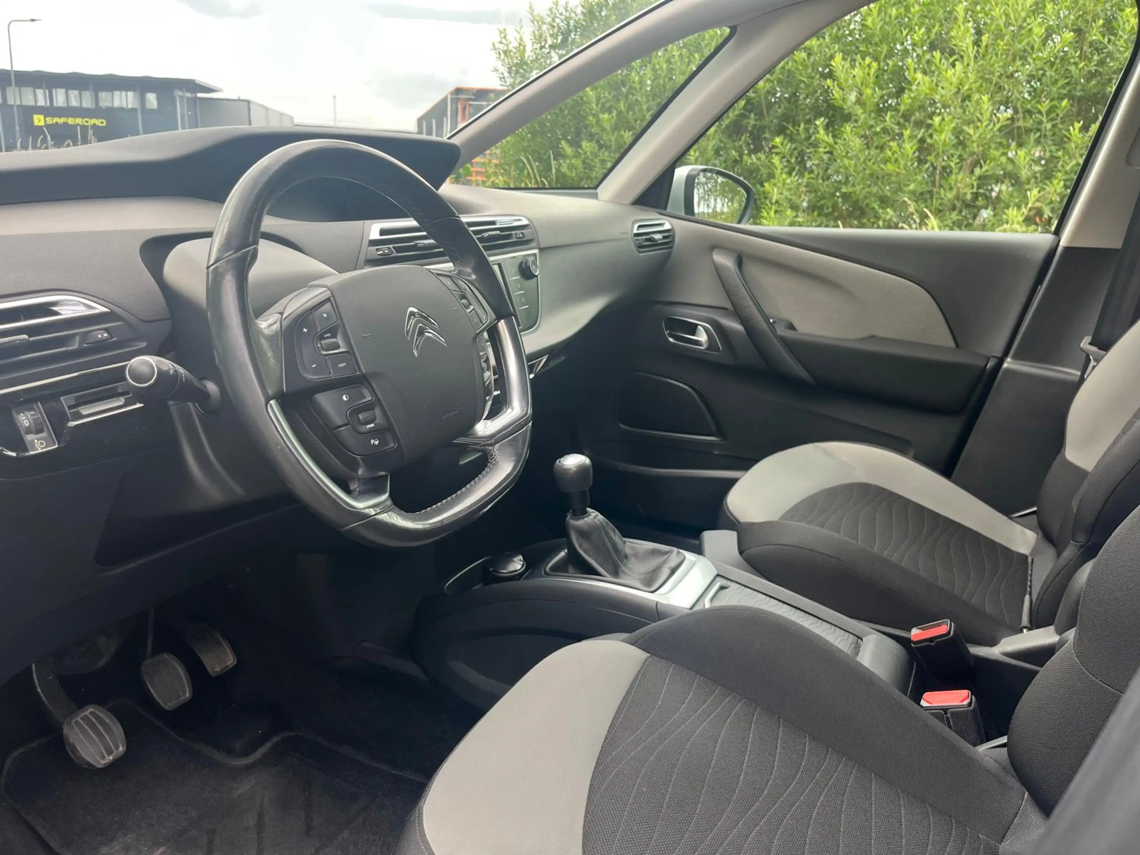 Citroen C4 Picasso 1.6 THP Intensive — photo 11