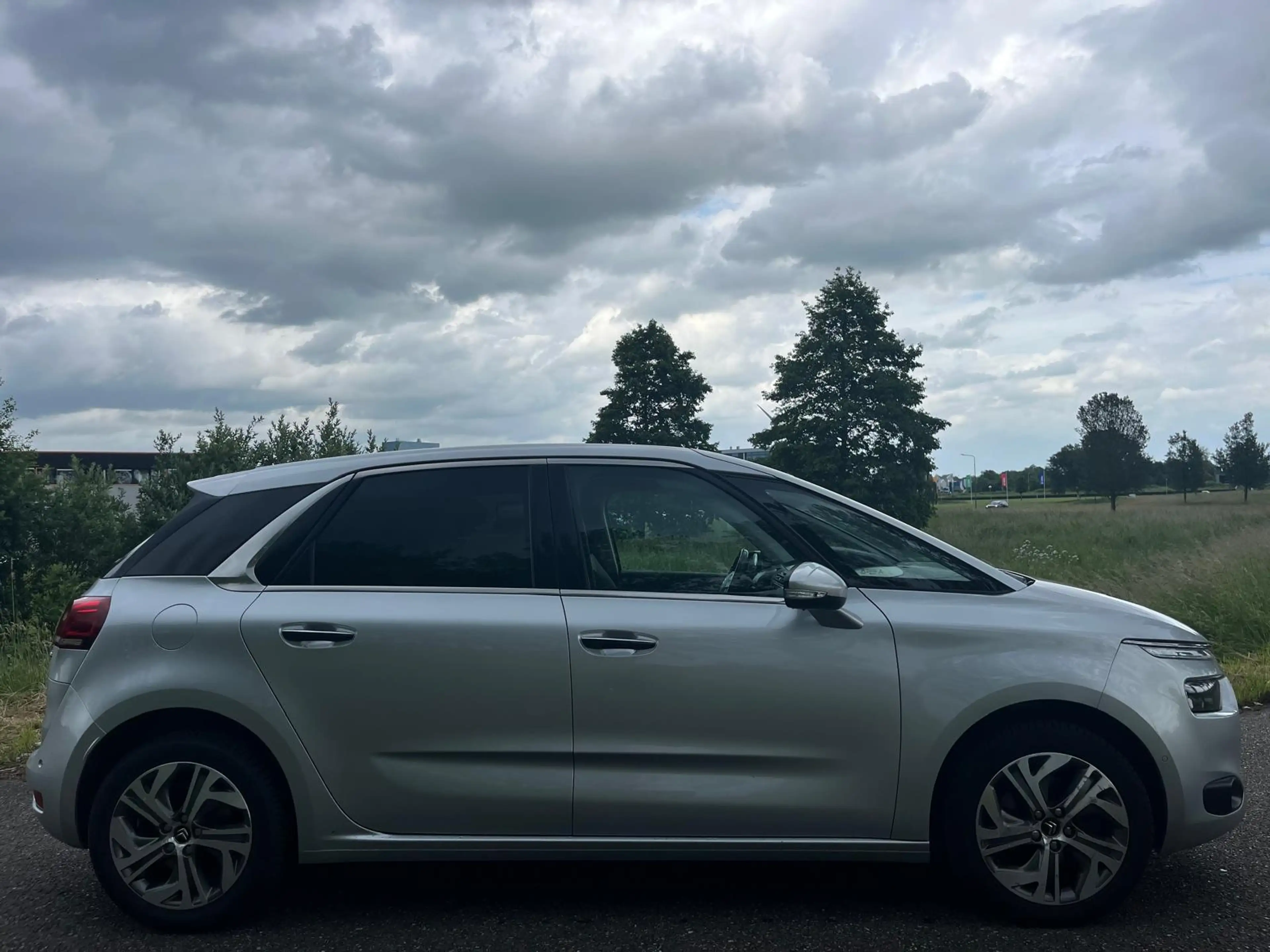 Citroen C4 Picasso 1.6 THP Intensive — photo 6