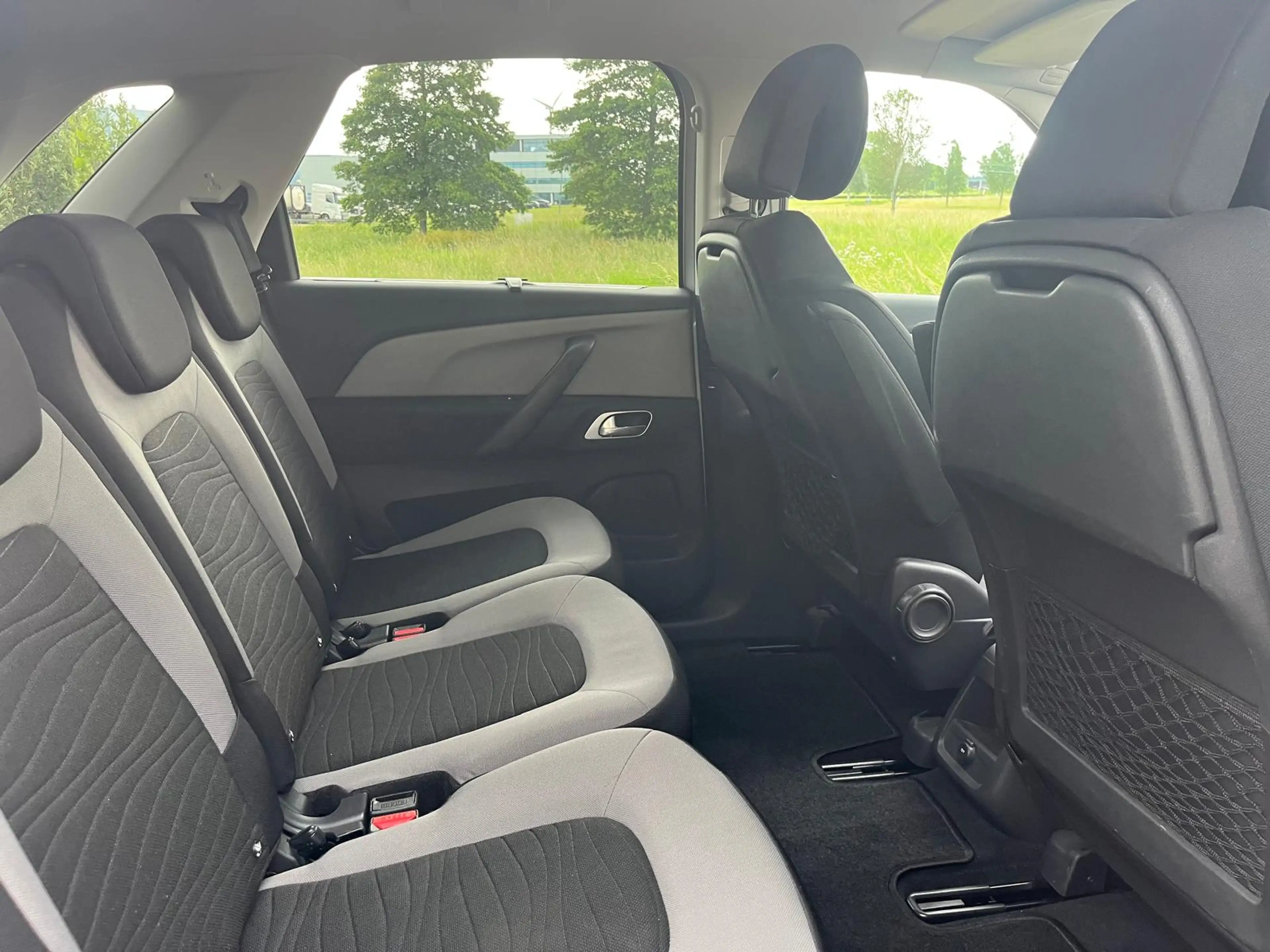 Citroen C4 Picasso 1.6 THP Intensive — photo 12