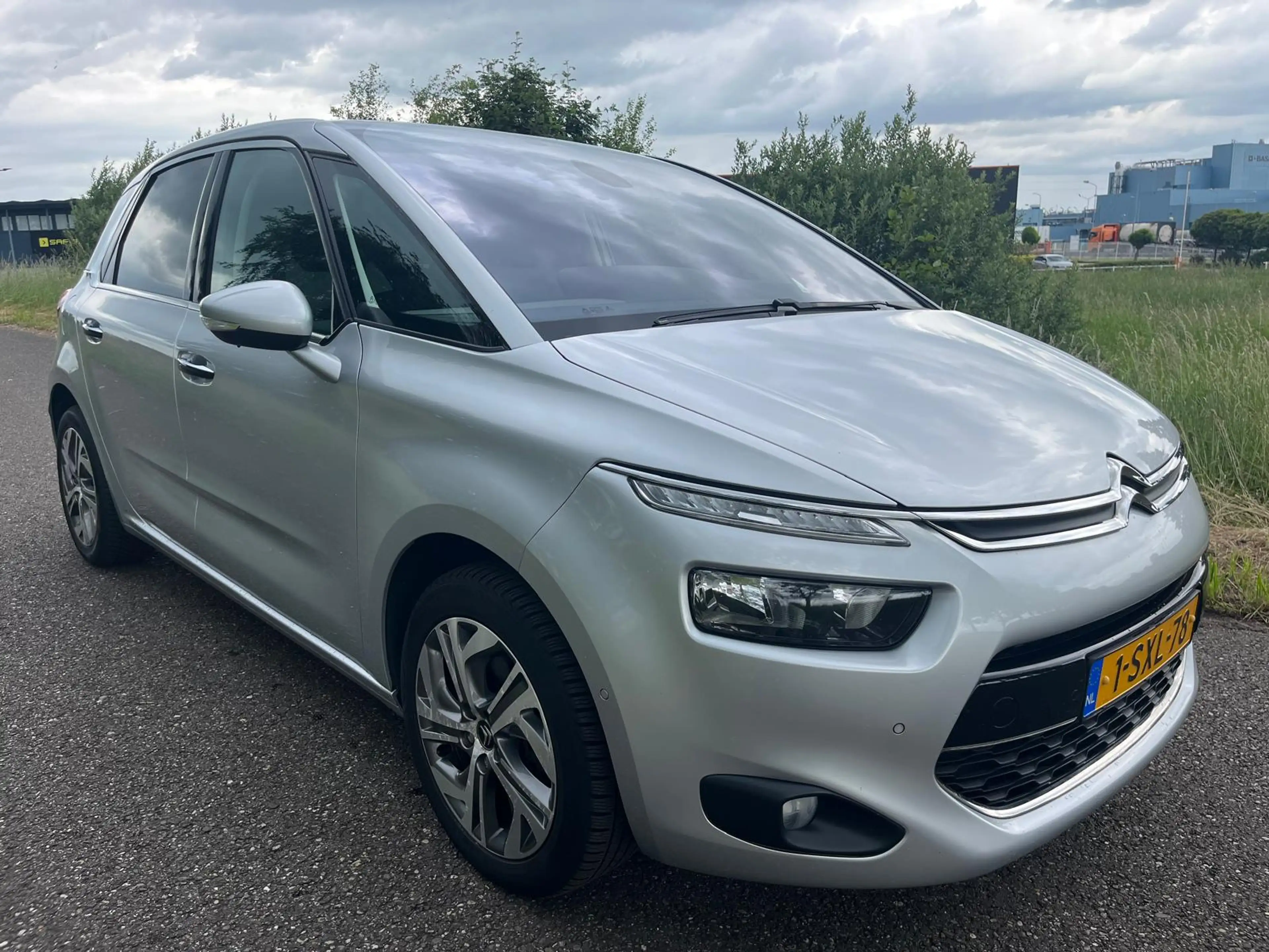 Citroen C4 Picasso 1.6 THP Intensive — photo 2