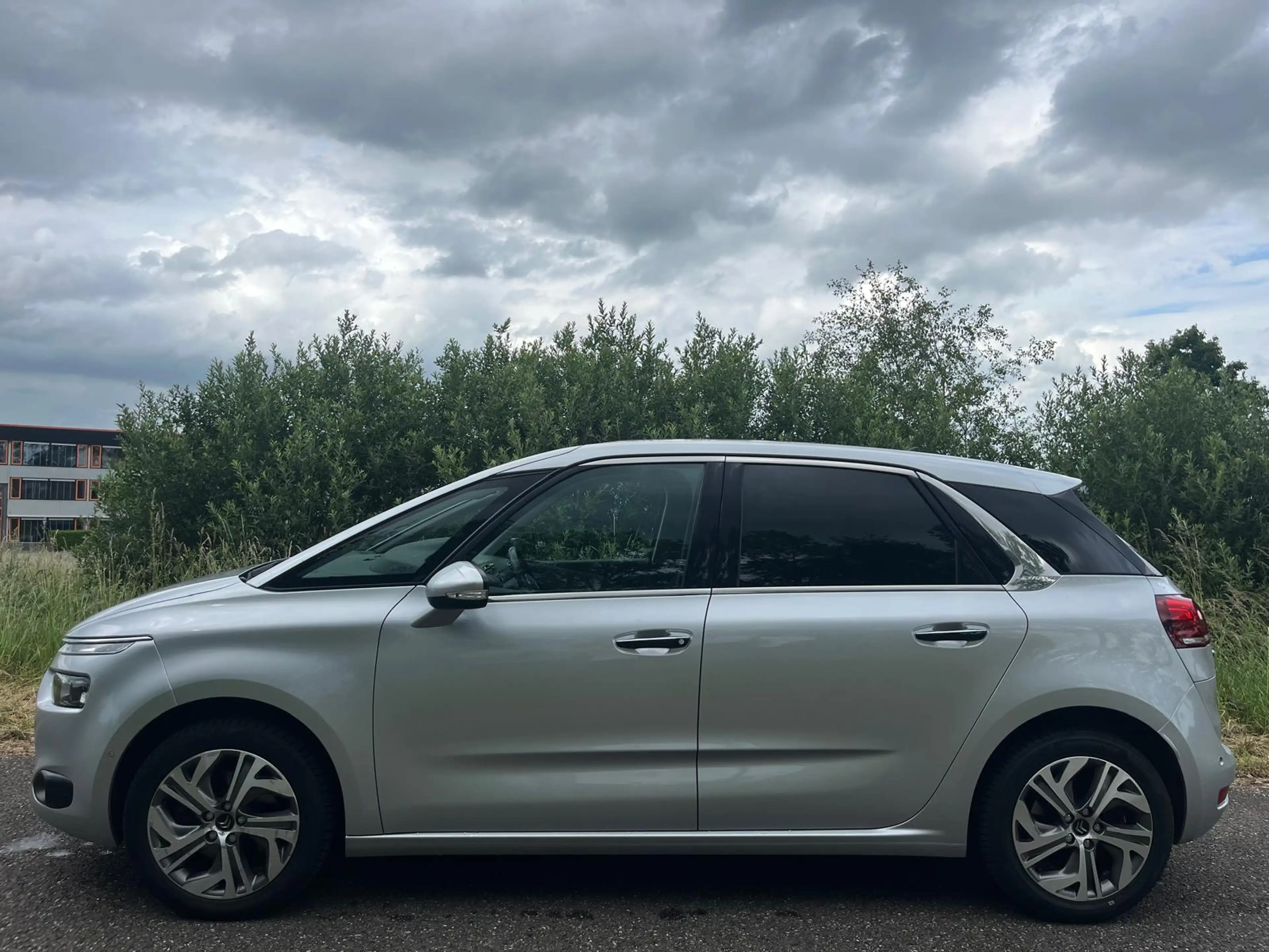 Citroen C4 Picasso 1.6 THP Intensive — photo 7