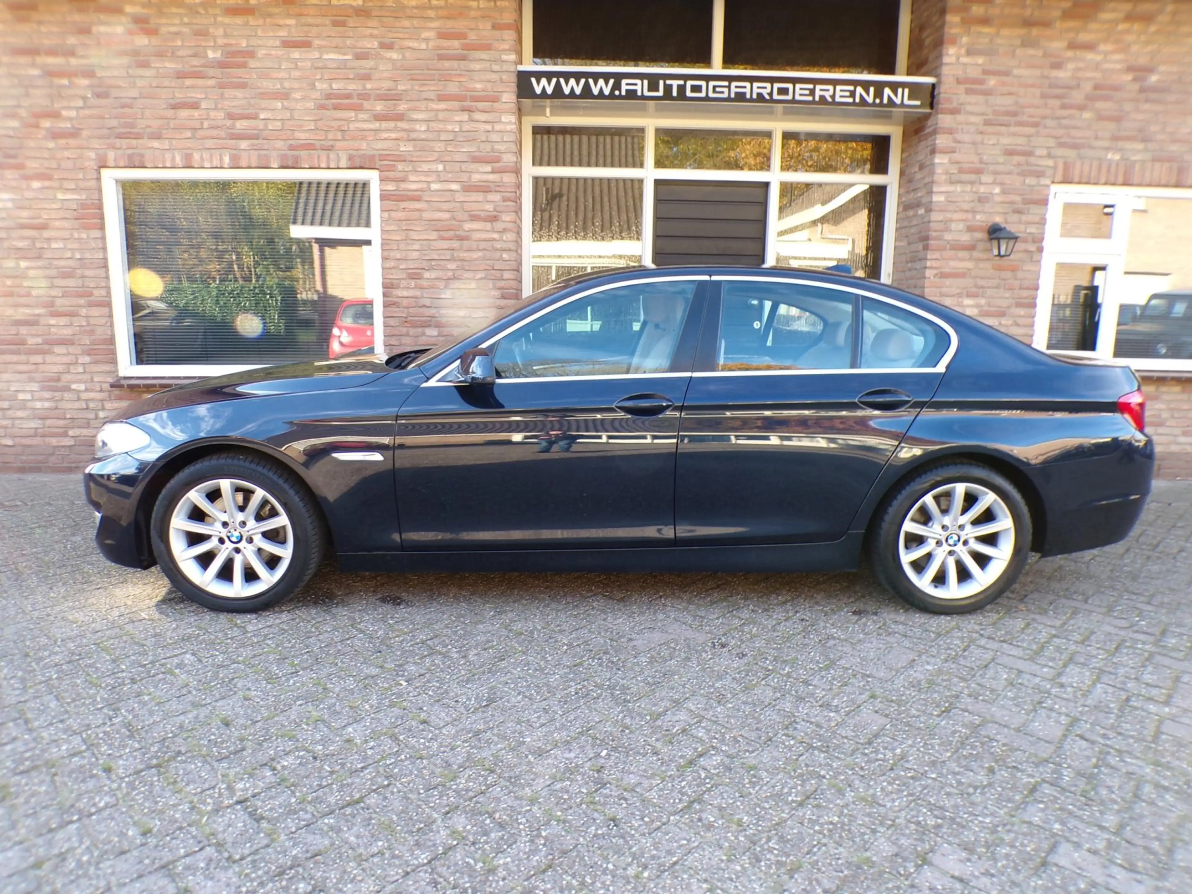 BMW 523 5-serie 523i High Executive Automaat / Leder / Nav — photo 2