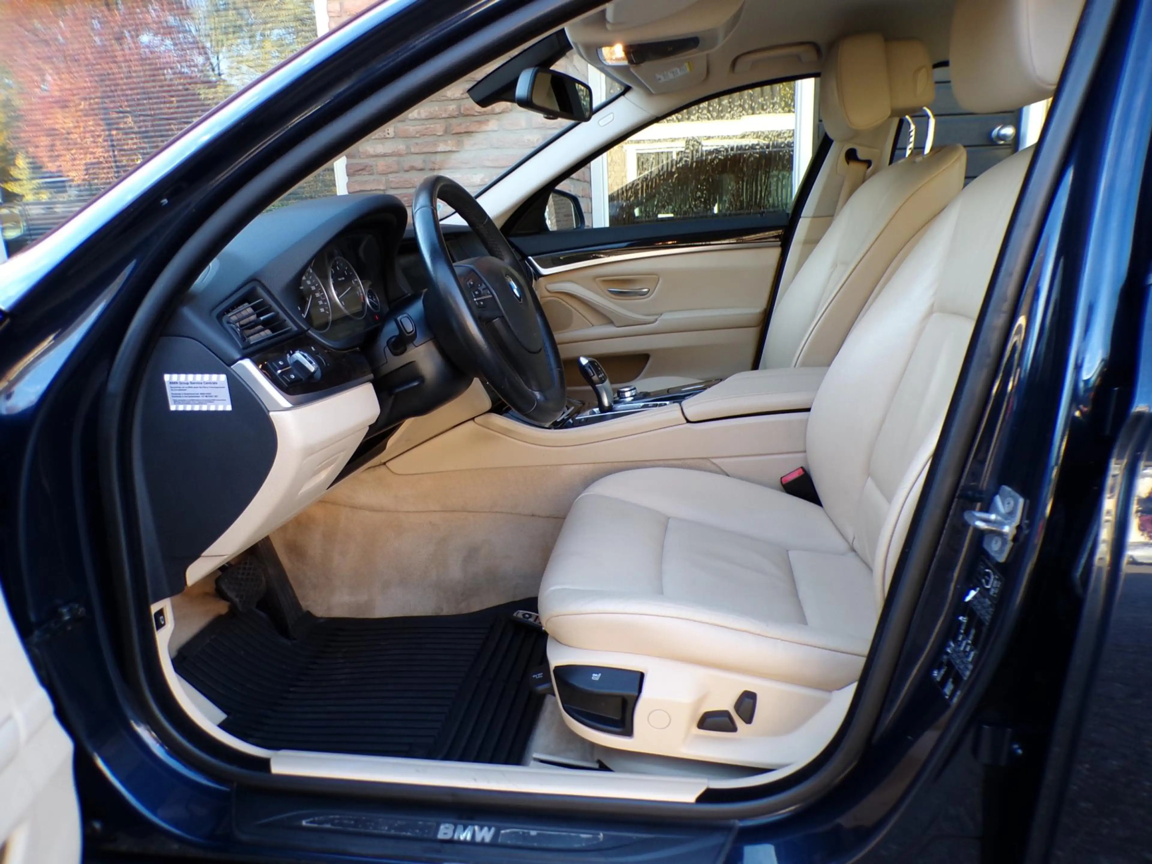 BMW 523 5-serie 523i High Executive Automaat / Leder / Nav — photo 4
