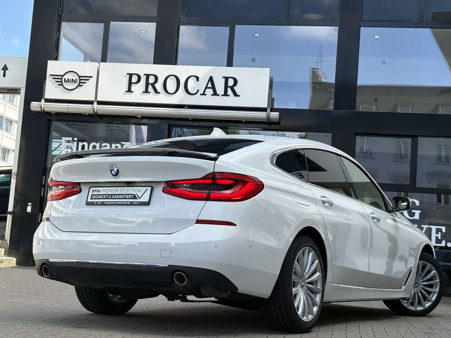 BMW 630 i Navi Prof AdapLED Pano DA+ PA HuD HiFi Softcl. Blanc - 2