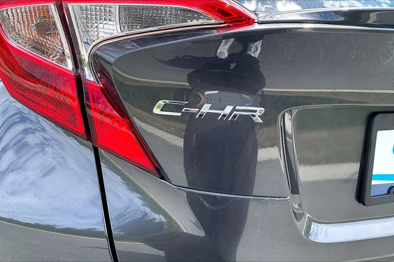 Toyota C-HR fotografie Toyota C-HR