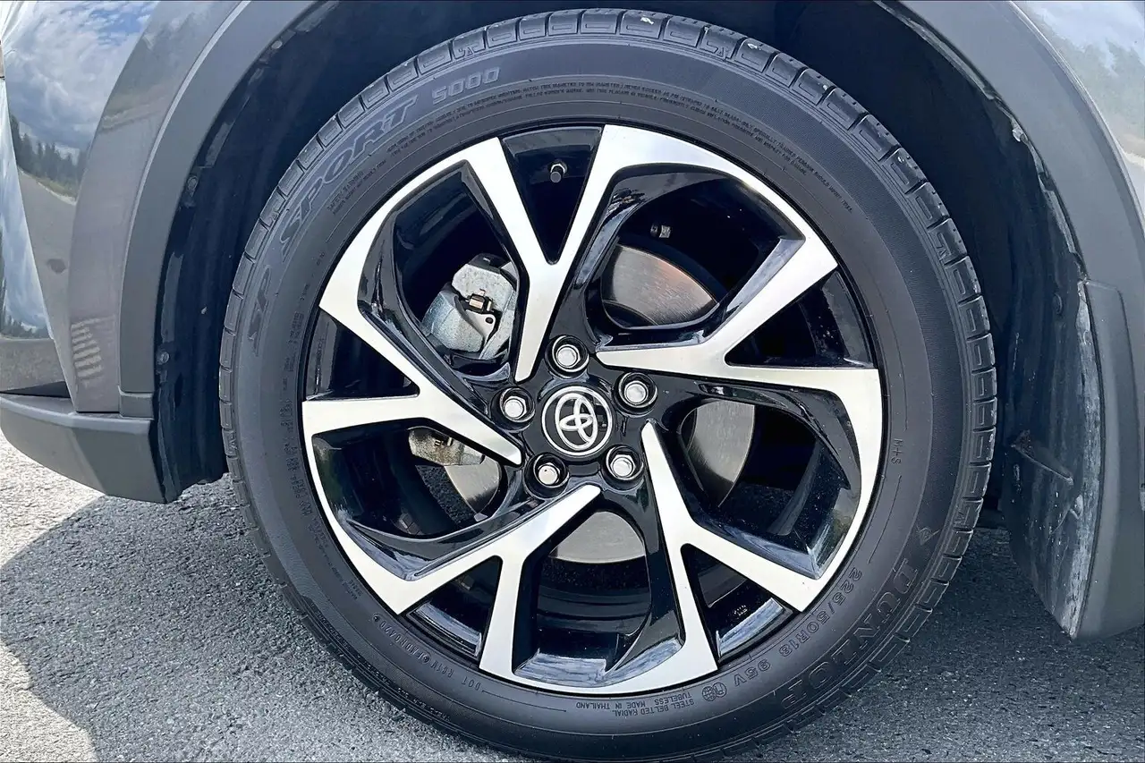 Toyota C-HR fotografie Toyota C-HR