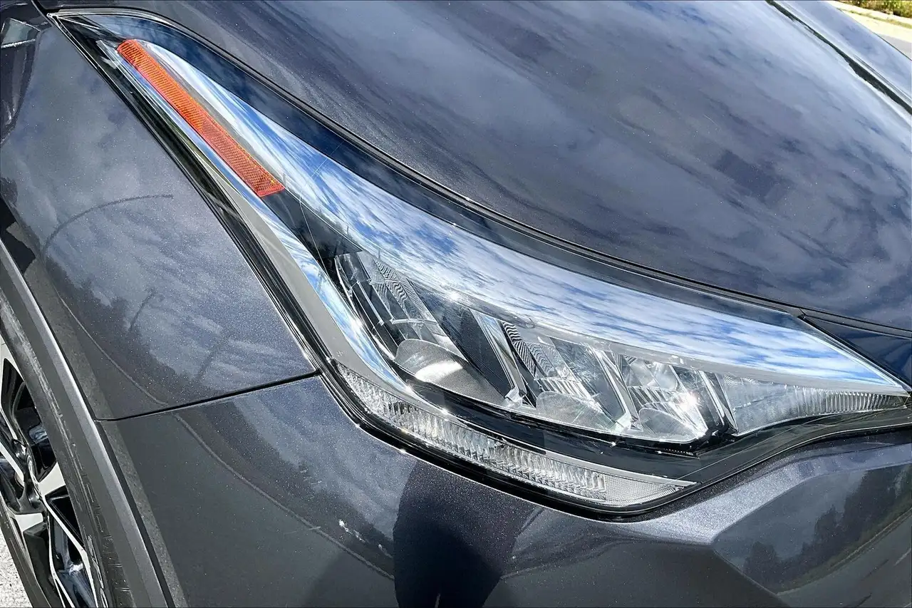 Toyota C-HR fotografie Toyota C-HR