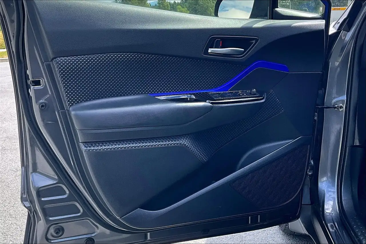 Toyota C-HR fotografie Toyota C-HR