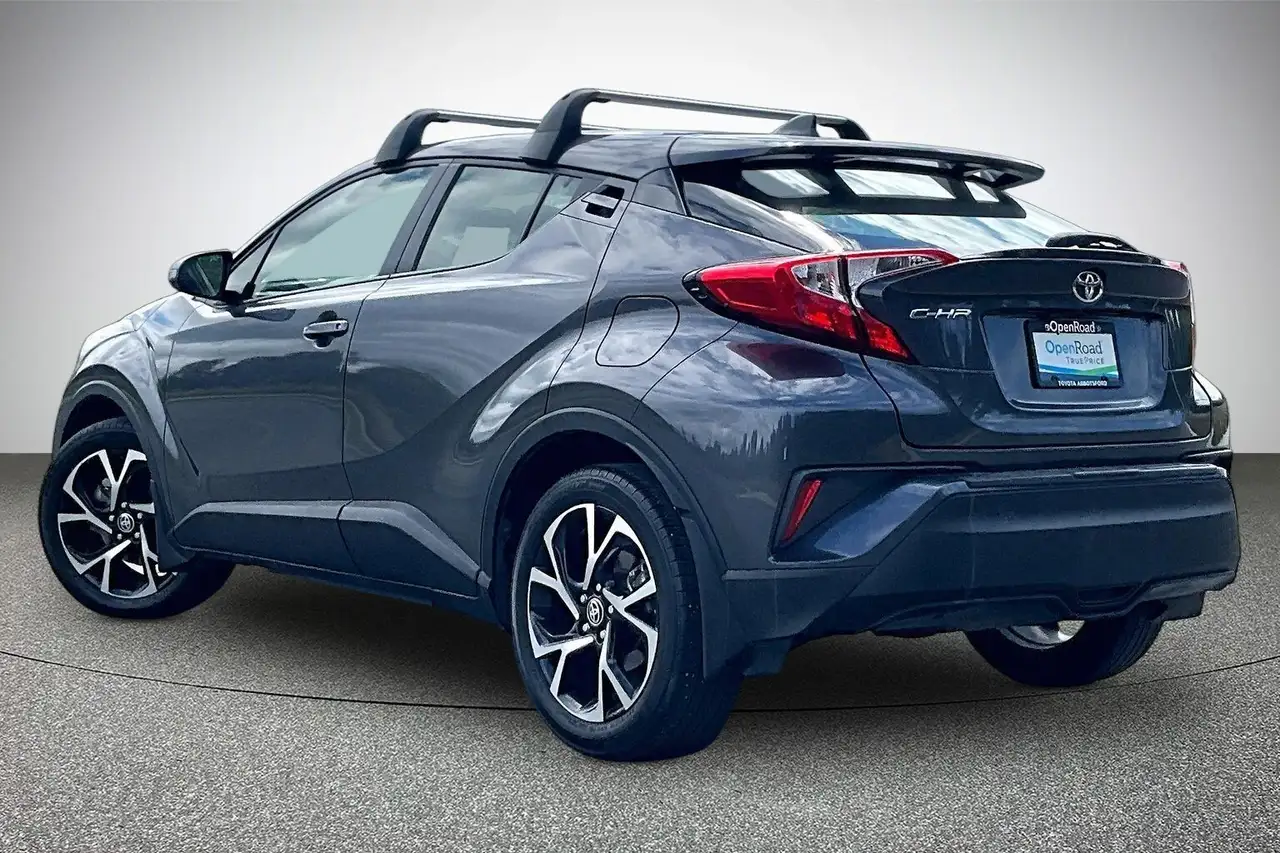 Toyota C-HR fotografie Toyota C-HR