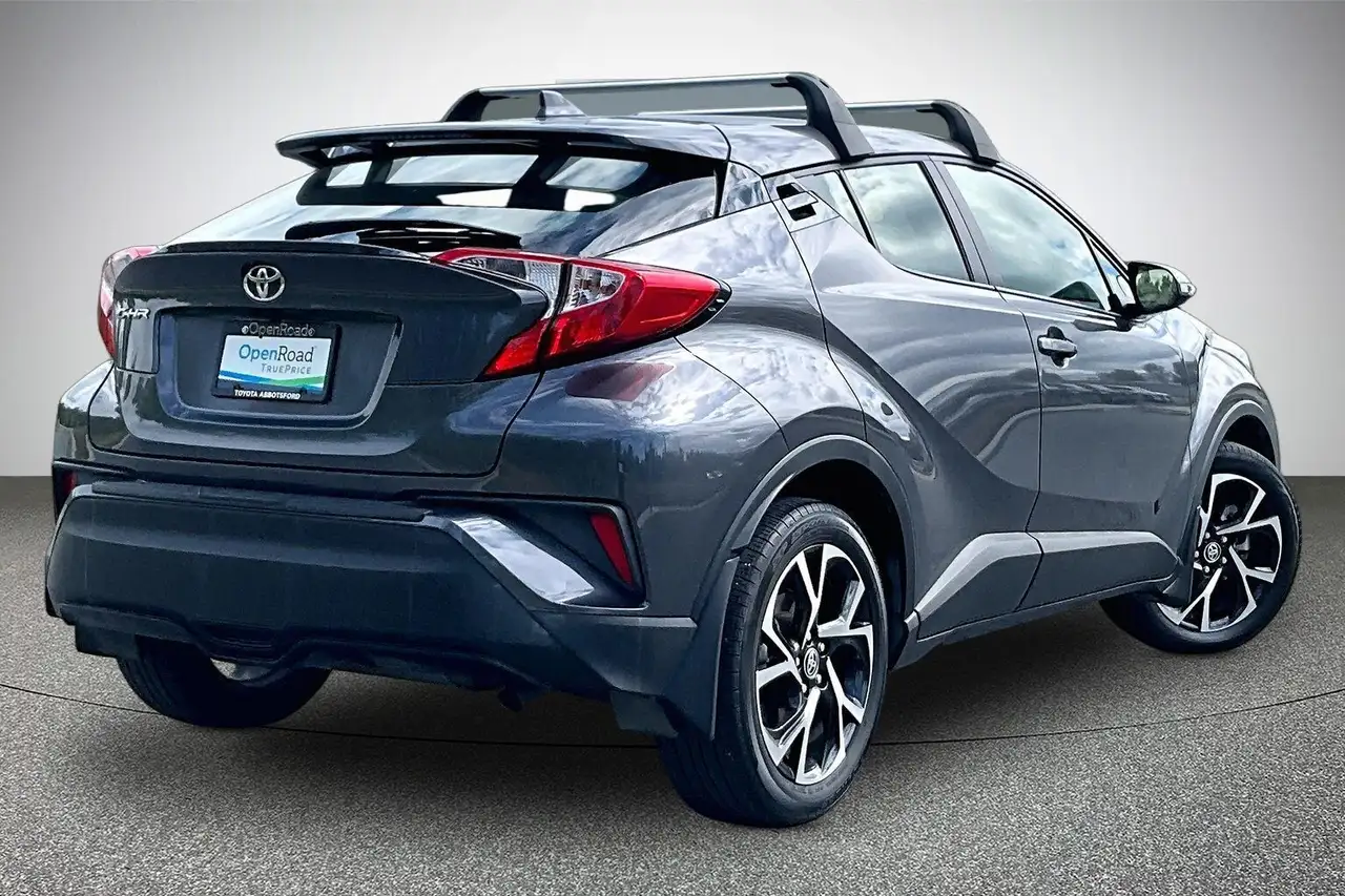 Toyota C-HR fotografie Toyota C-HR