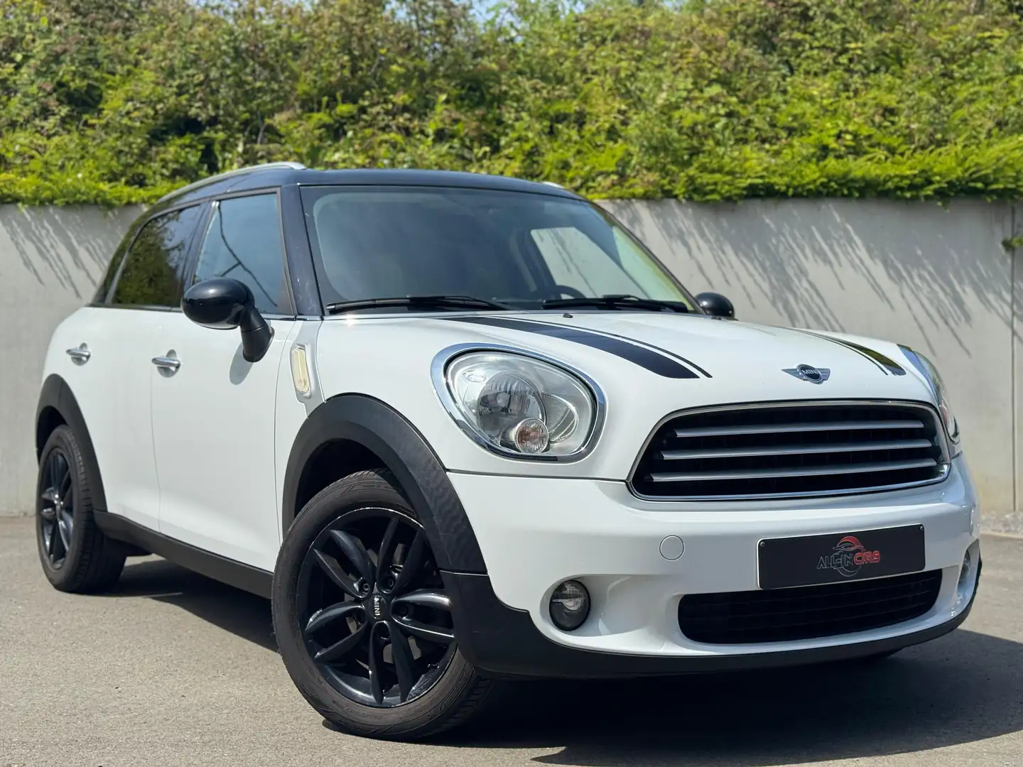 MINI Cooper Countryman Countryman * état nickel* airco * PDC * Blanc - 2
