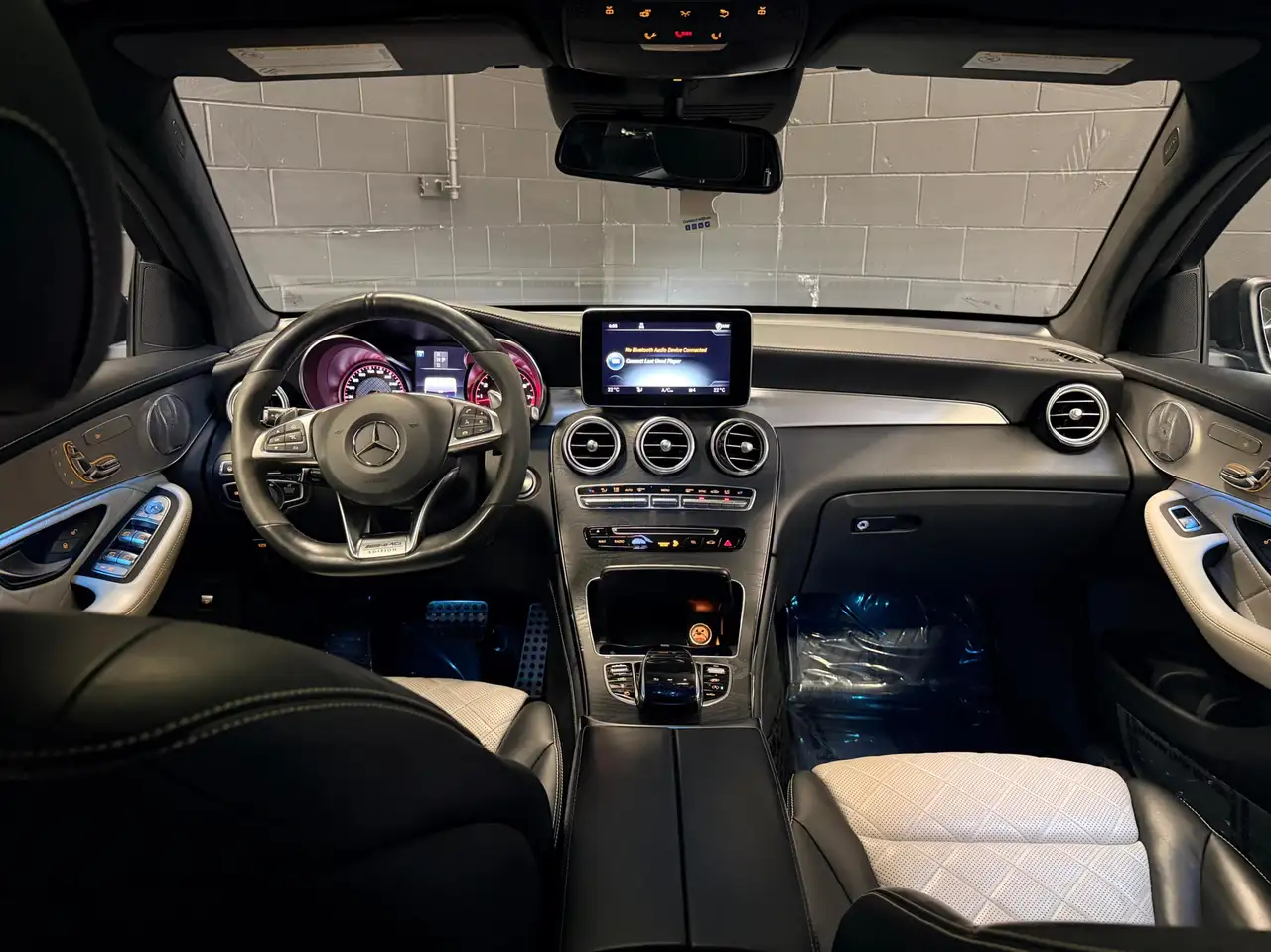 Mercedes-Benz GLC снимка Mercedes-Benz GLC
