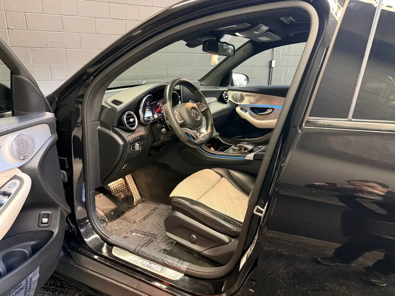 Mercedes-Benz GLC снимка Mercedes-Benz GLC