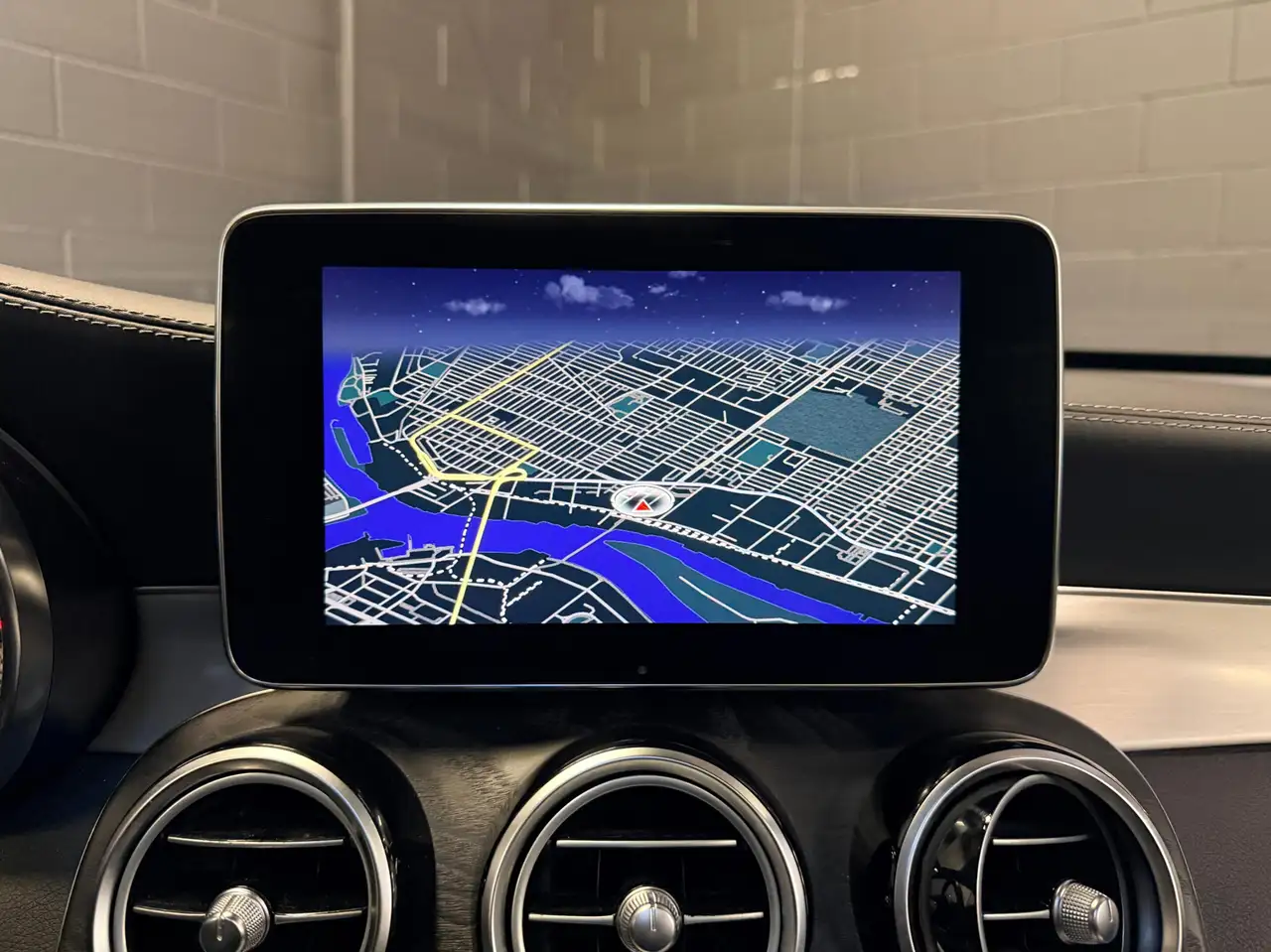 Mercedes-Benz GLC снимка Mercedes-Benz GLC