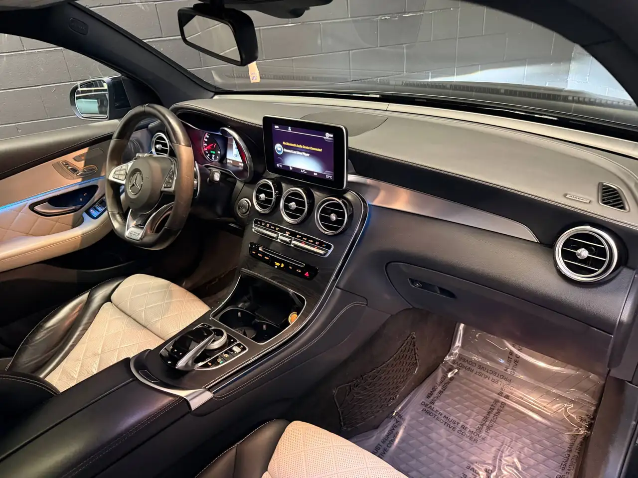 Mercedes-Benz GLC снимка Mercedes-Benz GLC