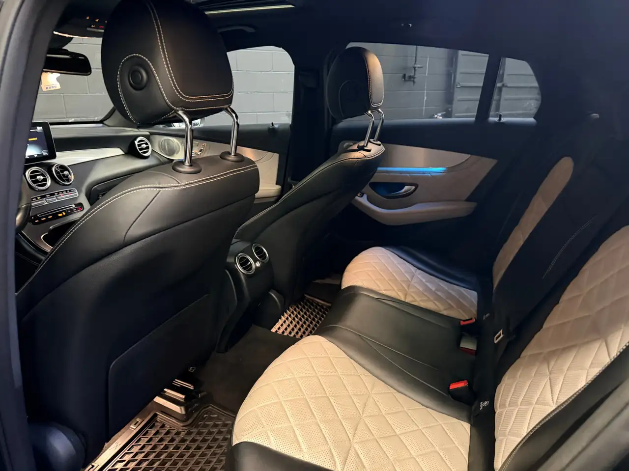 Mercedes-Benz GLC снимка Mercedes-Benz GLC