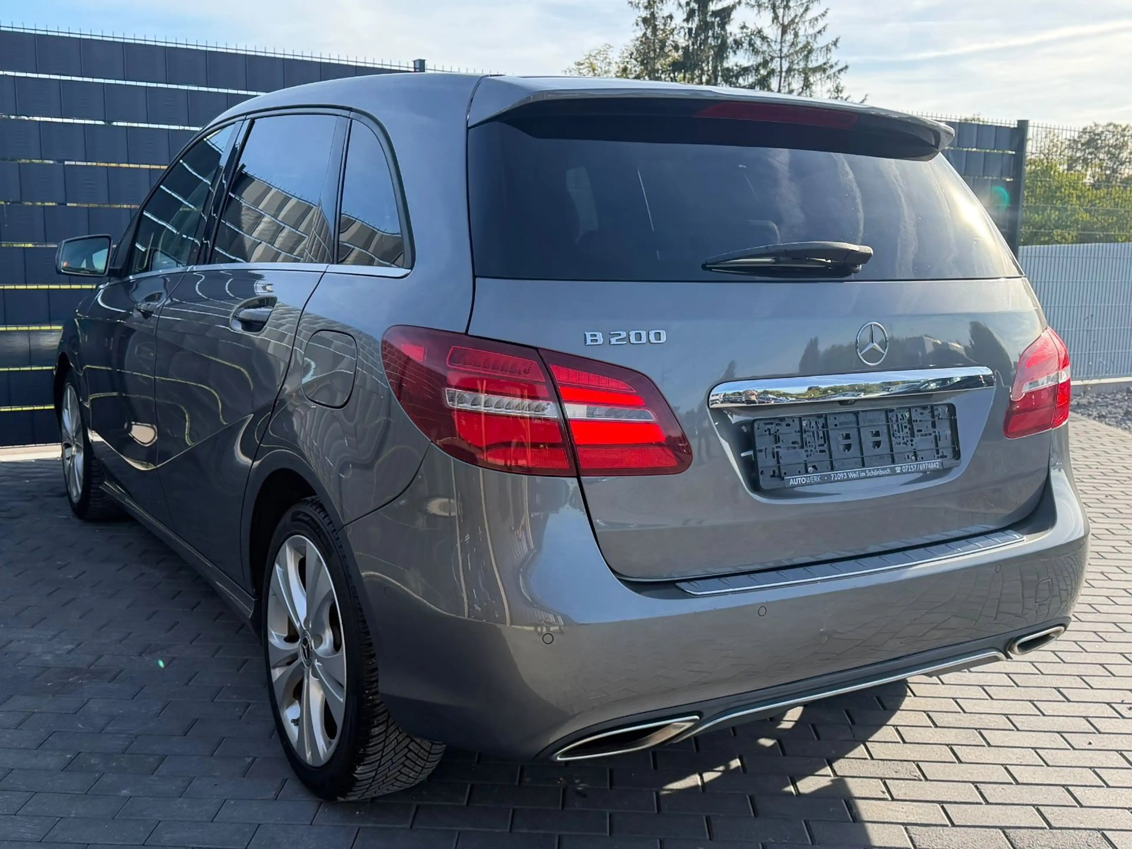 Mercedes-Benz B 200 Urban Style Edition*7G*COMAND*CAM*LED*AHK* — photo 7