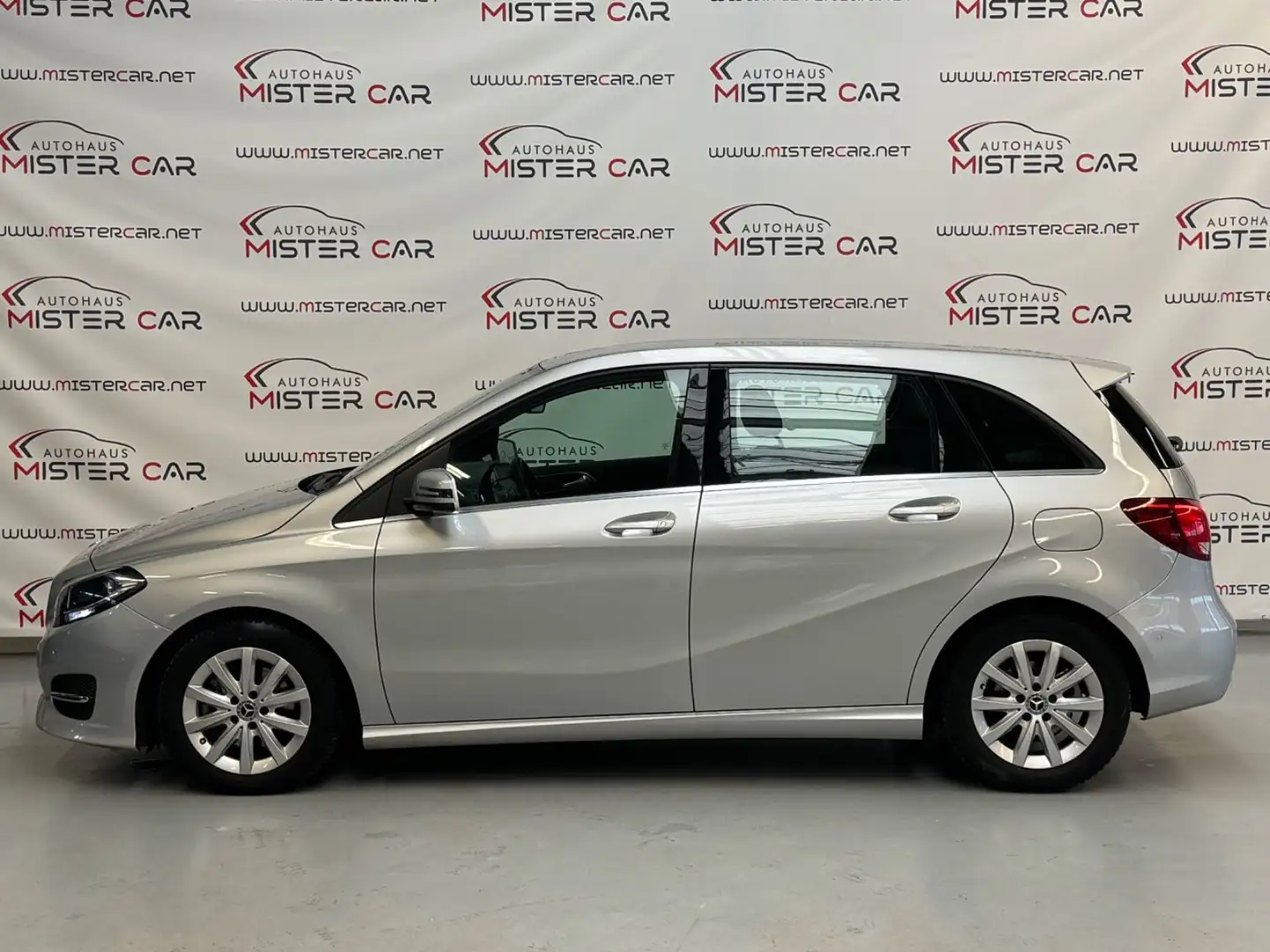 Mercedes-Benz B 200 Aut Navi/Memory/PDC/SHZ/Tempo/ALU/1Hand Silber - 2