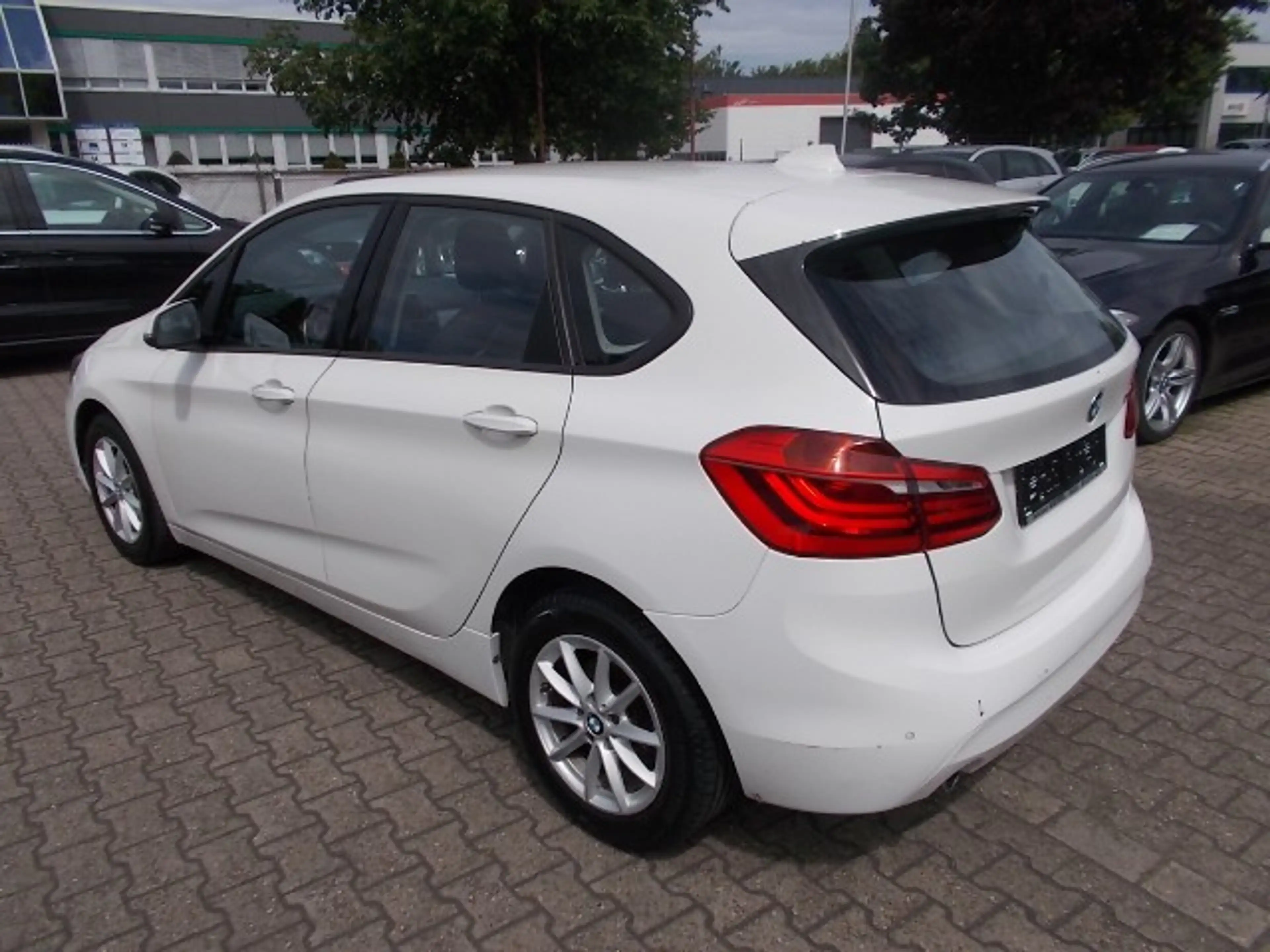 BMW 216 216d Active Tourer, LED, Klimaautom. — photo 7
