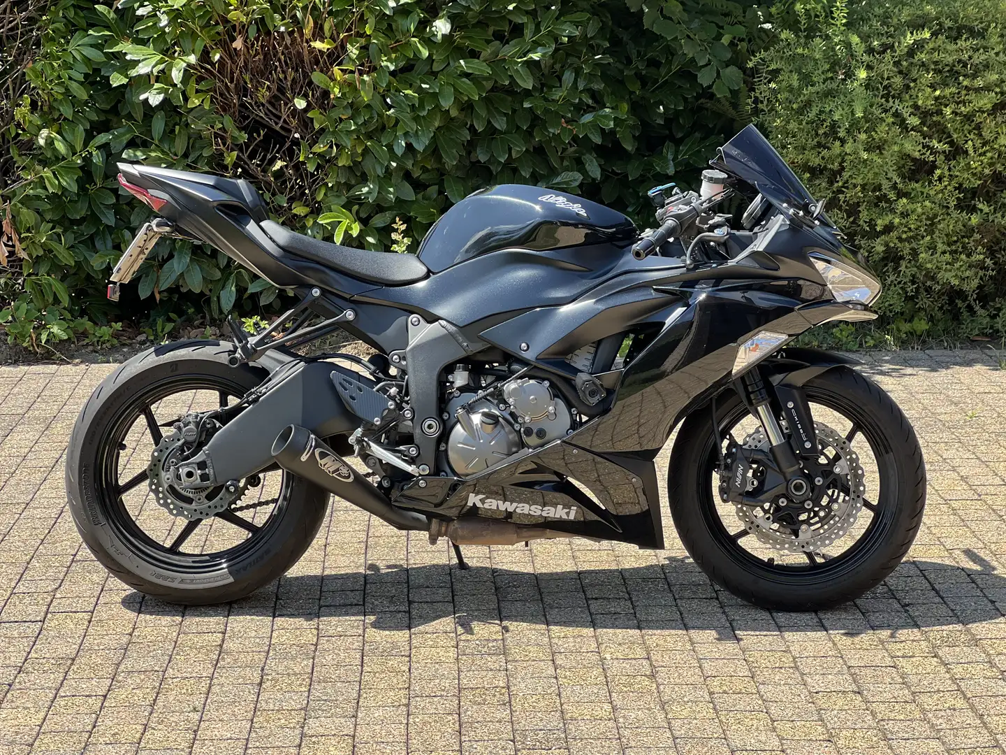 Kawasaki Ninja ZX-6R - 1