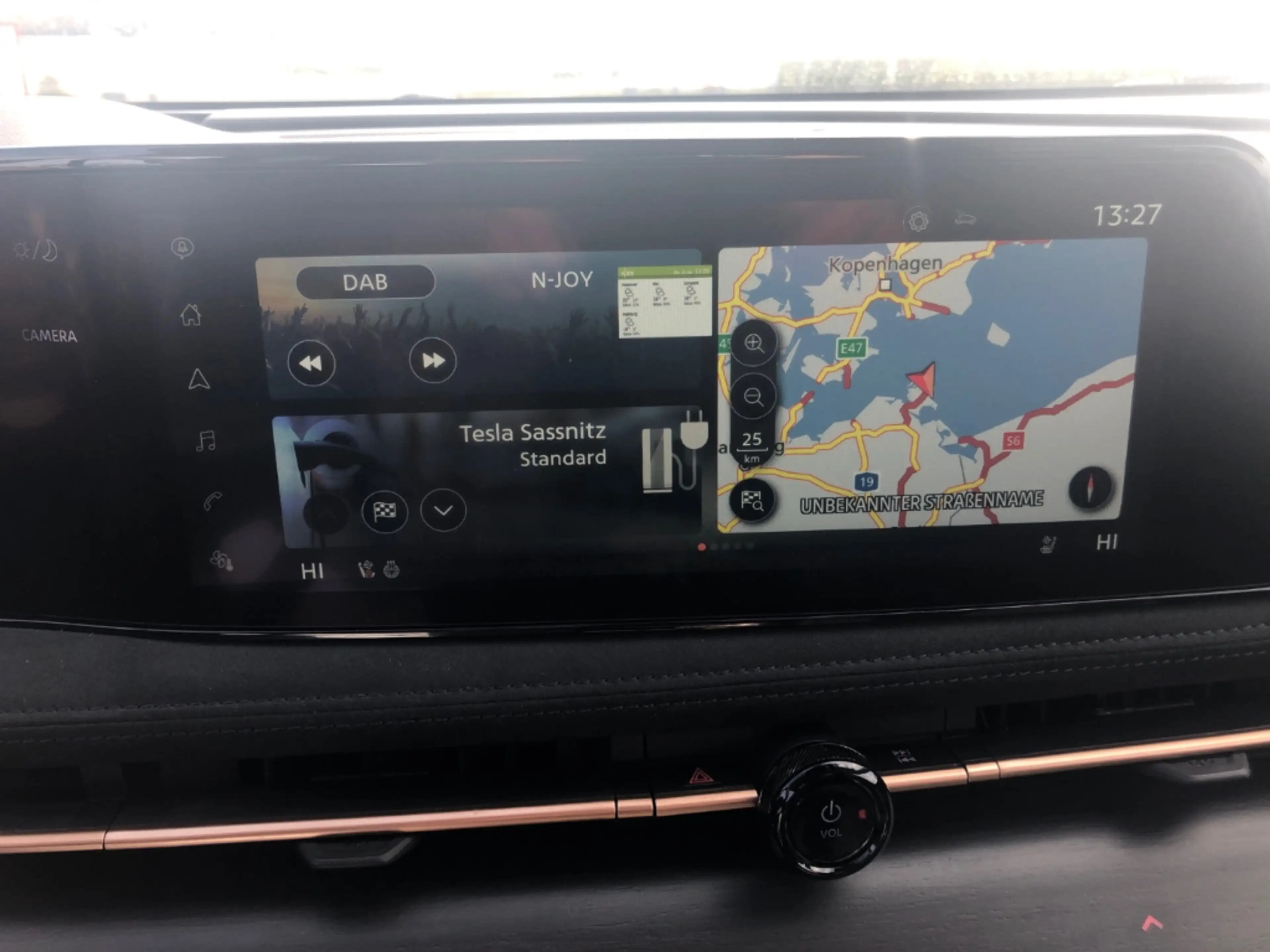 Nissan Ariya Evolve Pack 4x4 e-4orce HUD Panorama Navi Leder Me — photo 10